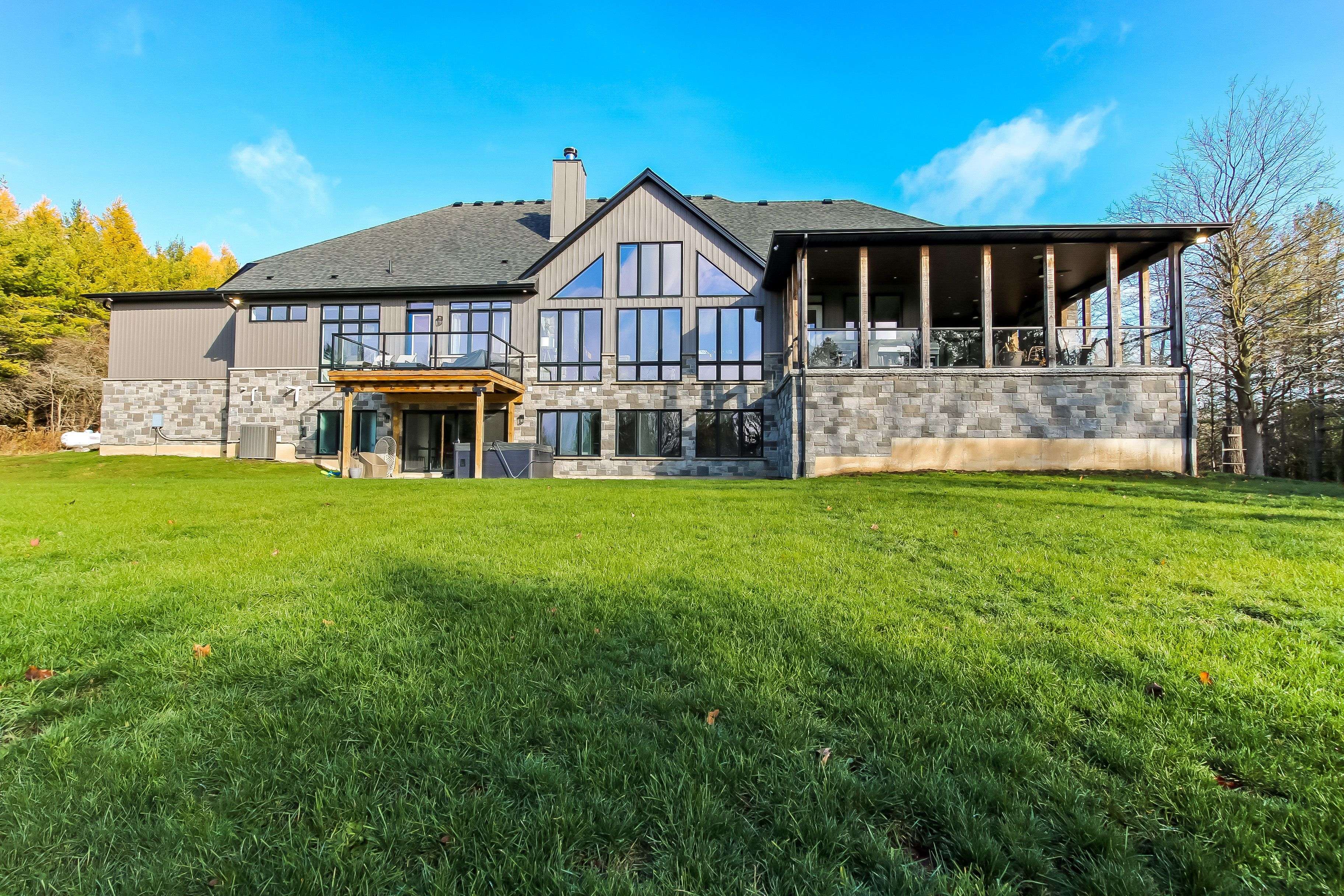 Perth South, ON N0M 1V0,5233 Line 2 Line