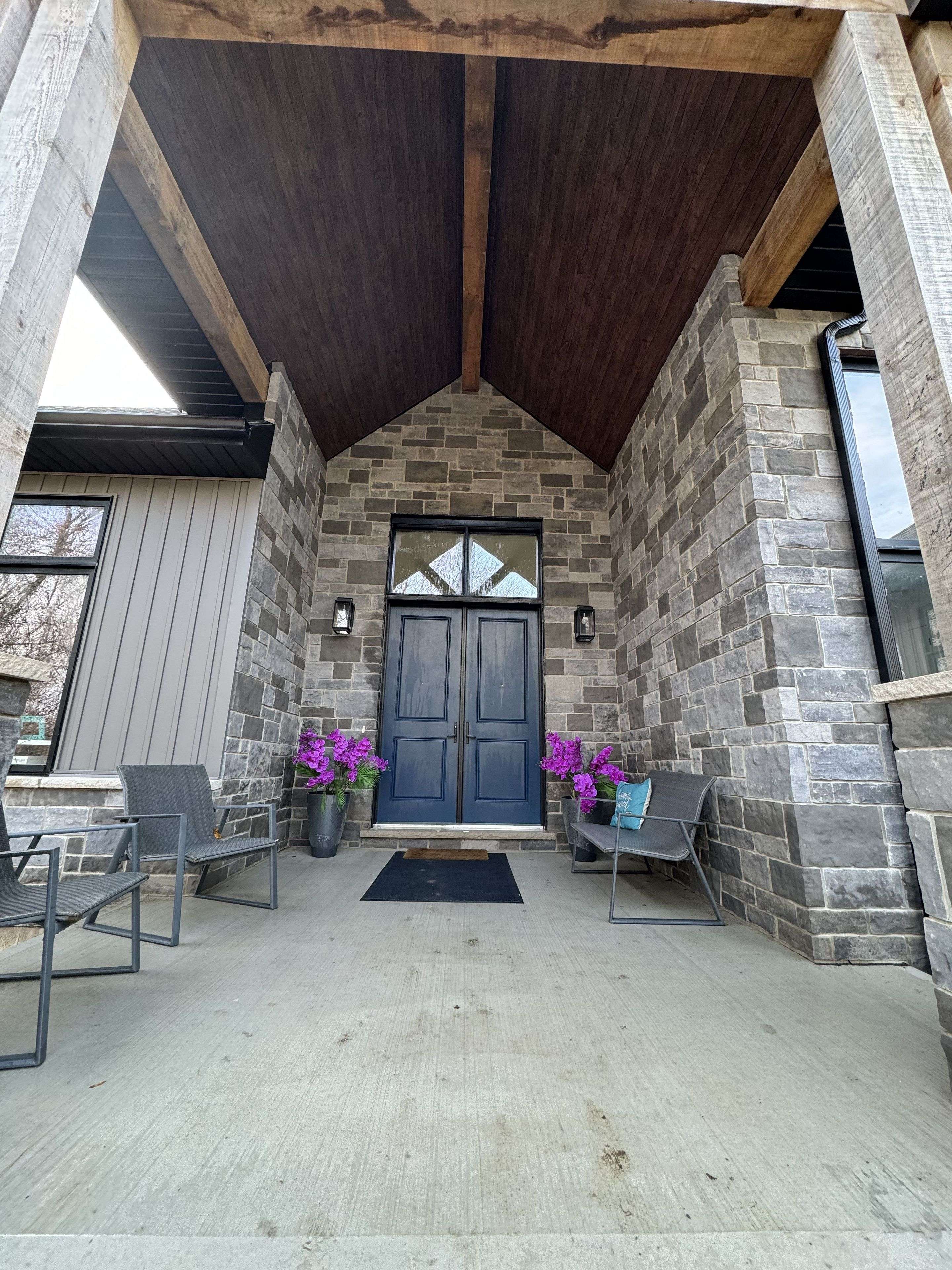 Perth South, ON N0M 1V0,5233 Line 2 Line