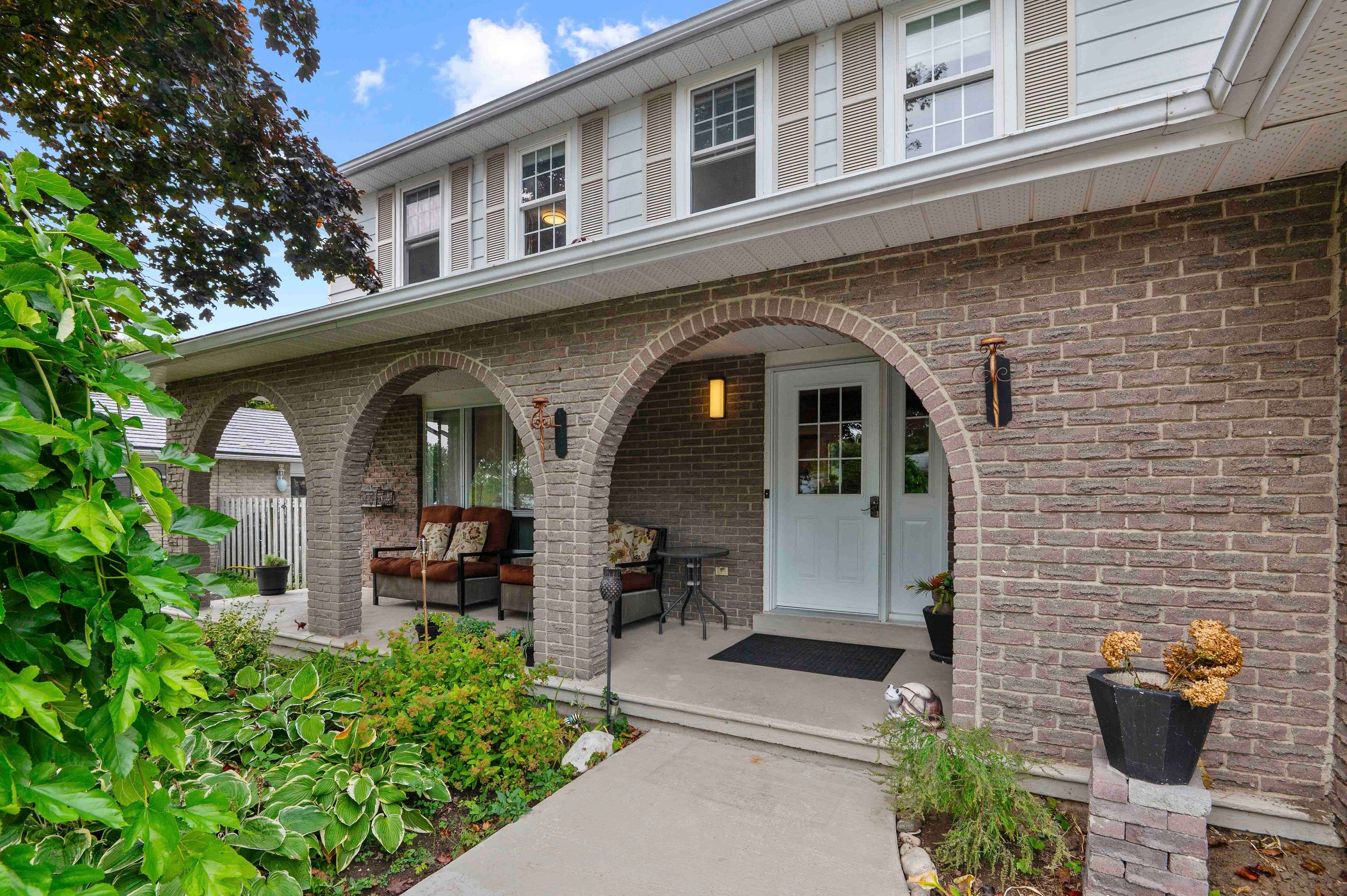 East Luther Grand Valley, ON L9W 5X4,18 Spruyt AVE