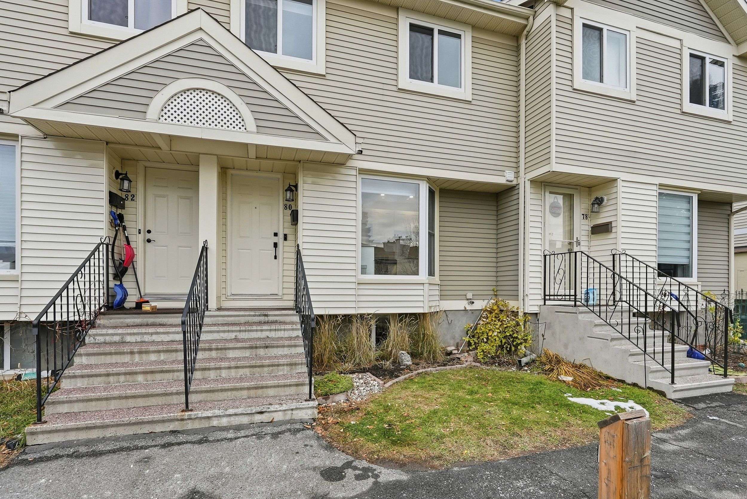 Kanata, ON K2L 3V1,80 Mcdermot CT #20