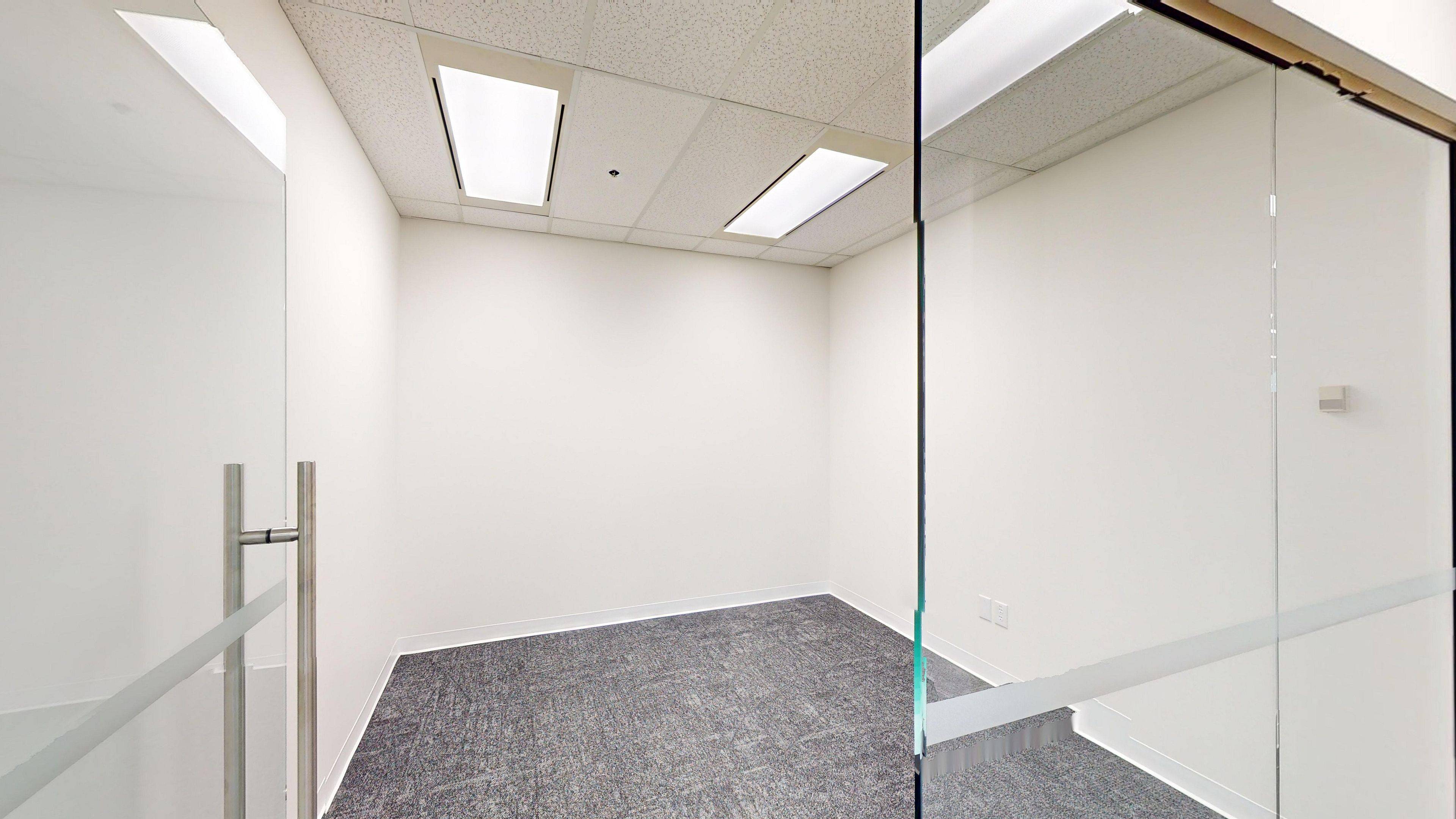 Beacon Hill North - South And Area, ON K1J 9L8,1420 Blair Towers PL #310