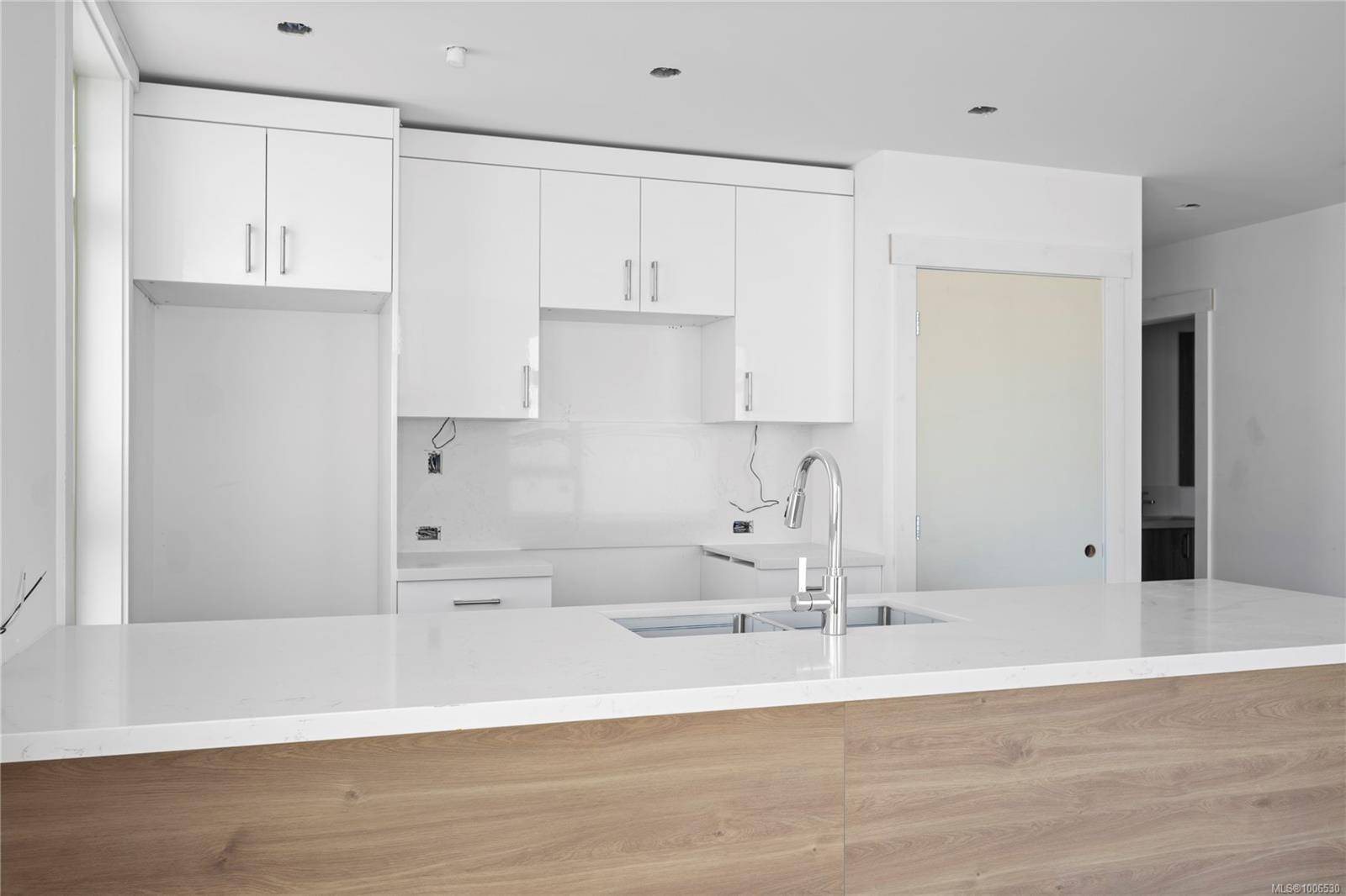 Nanaimo, BC V9V 1W4,6320 Sentinal Dr #412