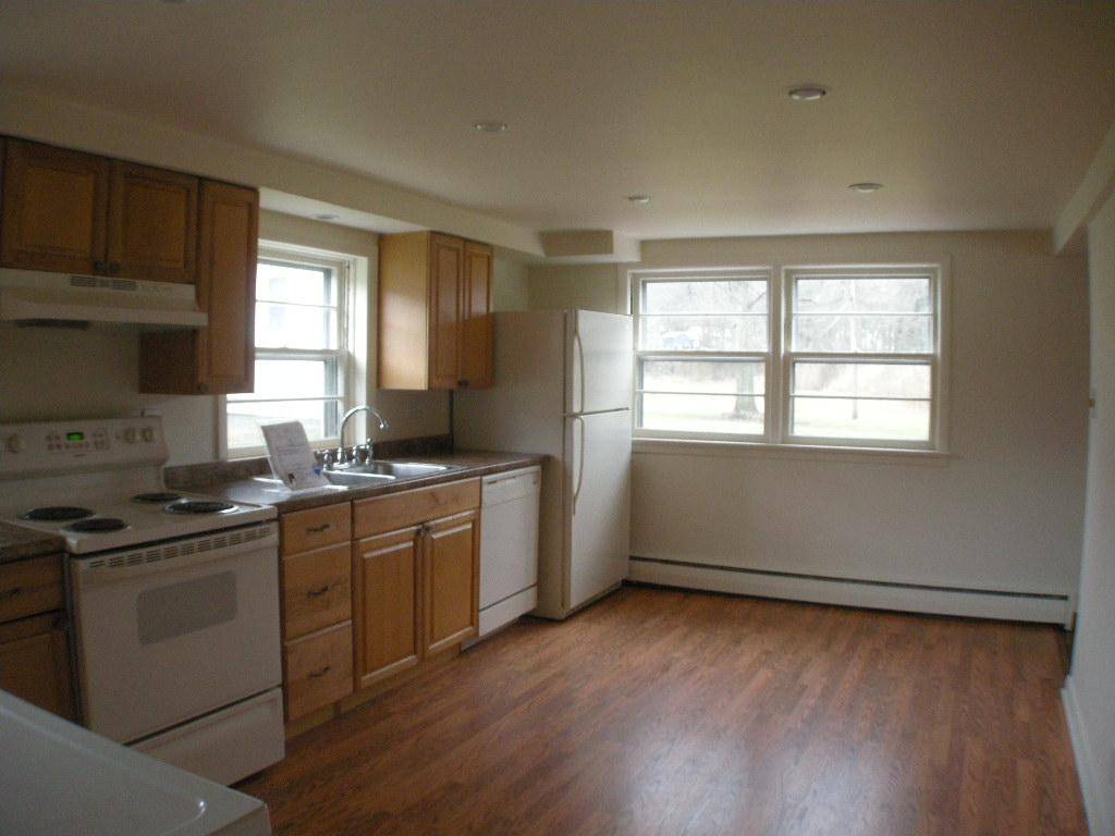 Wayne Twp., NJ 07470,20 Circle Ave