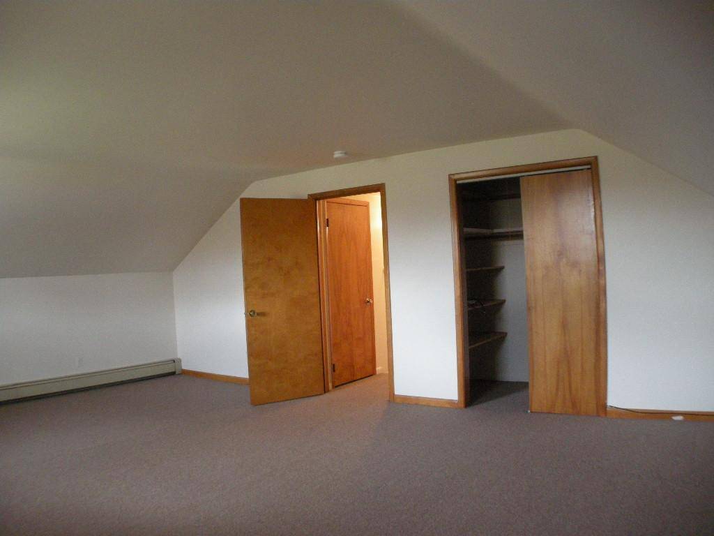 Wayne Twp., NJ 07470,20 Circle Ave