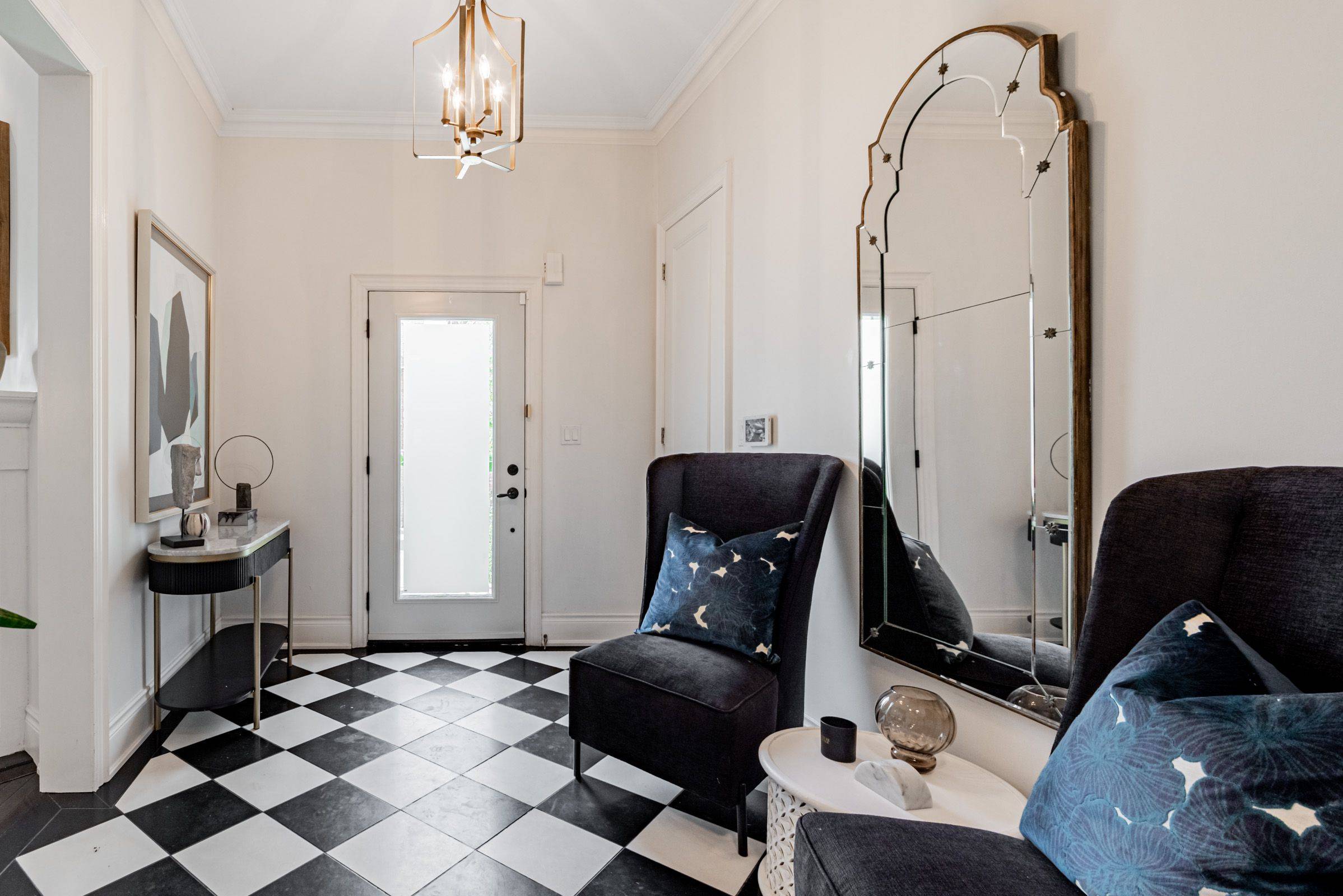 Toronto C11, ON M4W 3X2,11 True Davidson DR