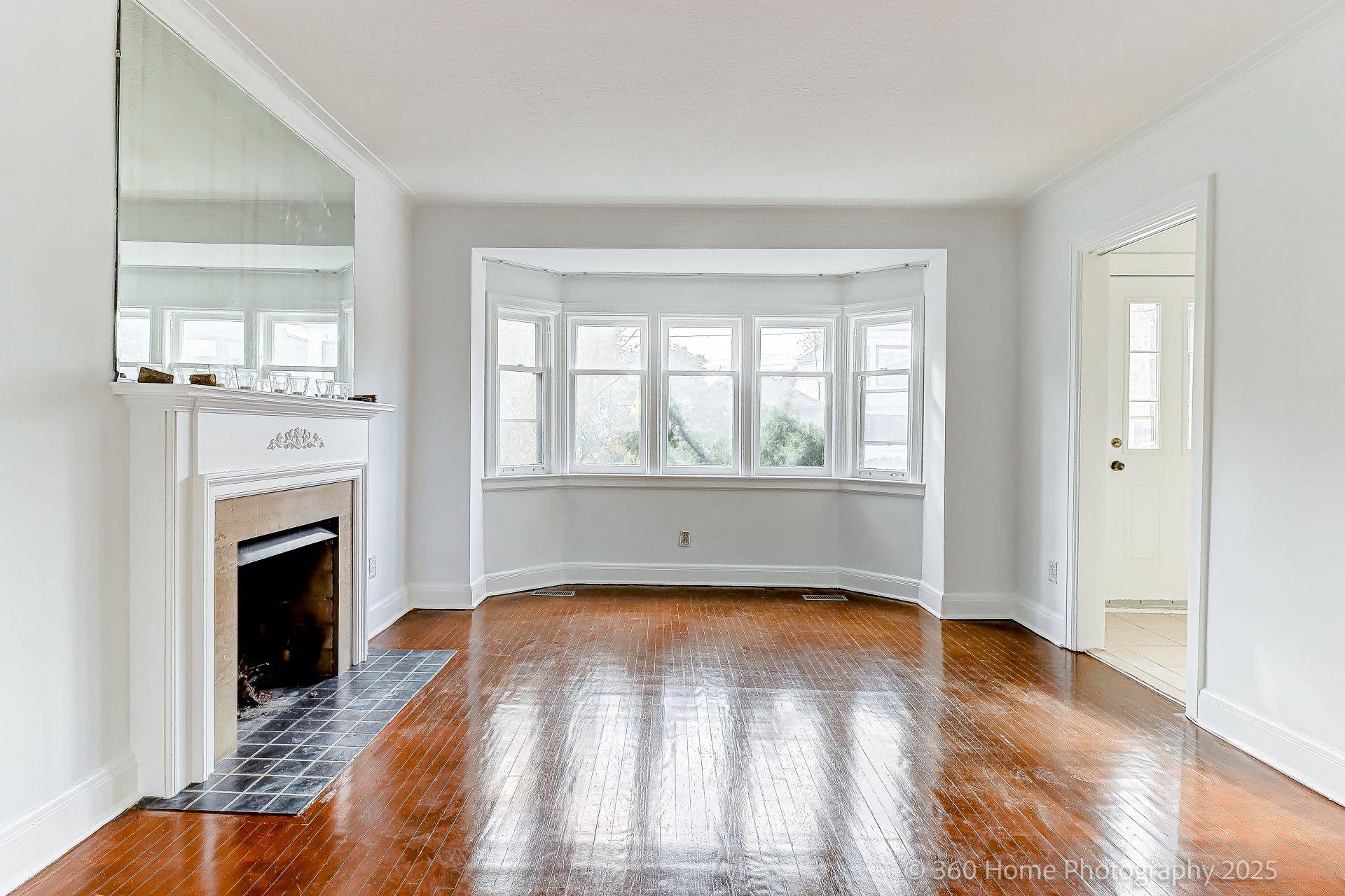 Toronto C04, ON M5M 2J2,192 Roe AVE