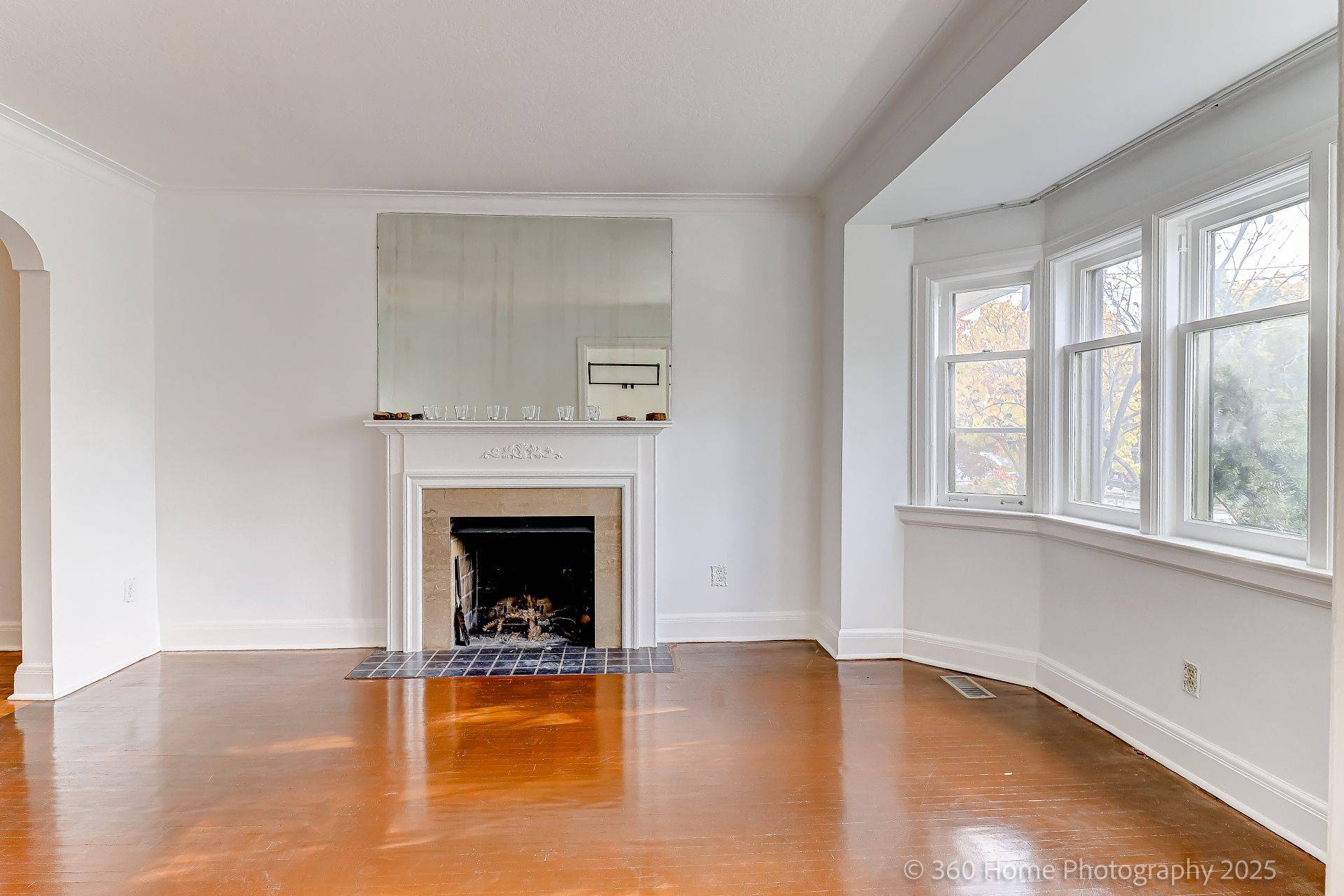 Toronto C04, ON M5M 2J2,192 Roe AVE