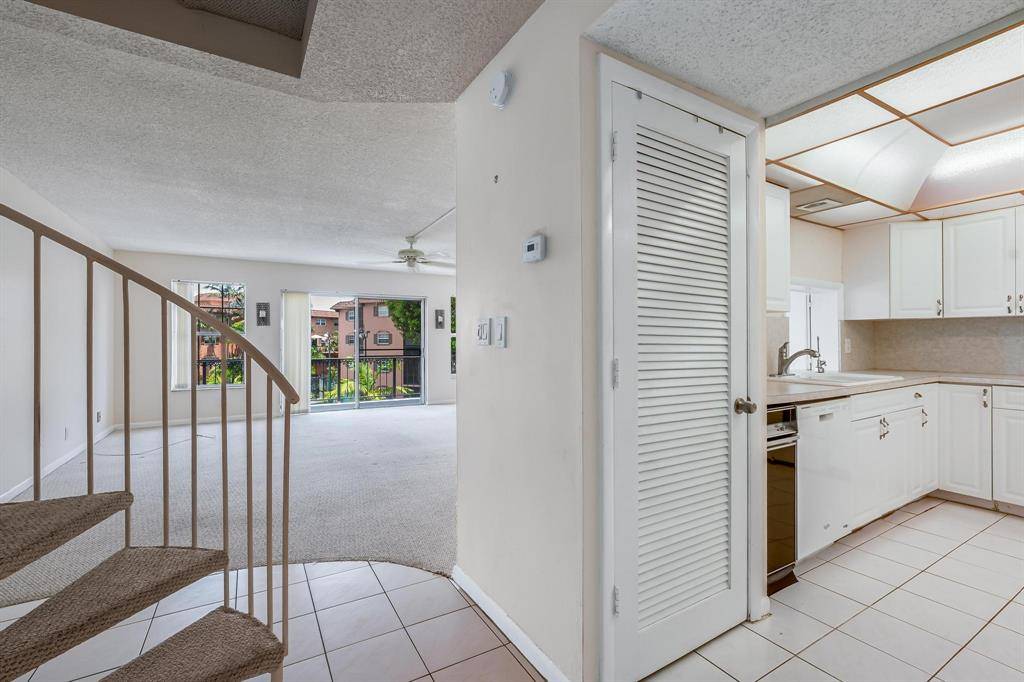 Fort Lauderdale, FL 33311,650 Tennis Club Dr #303