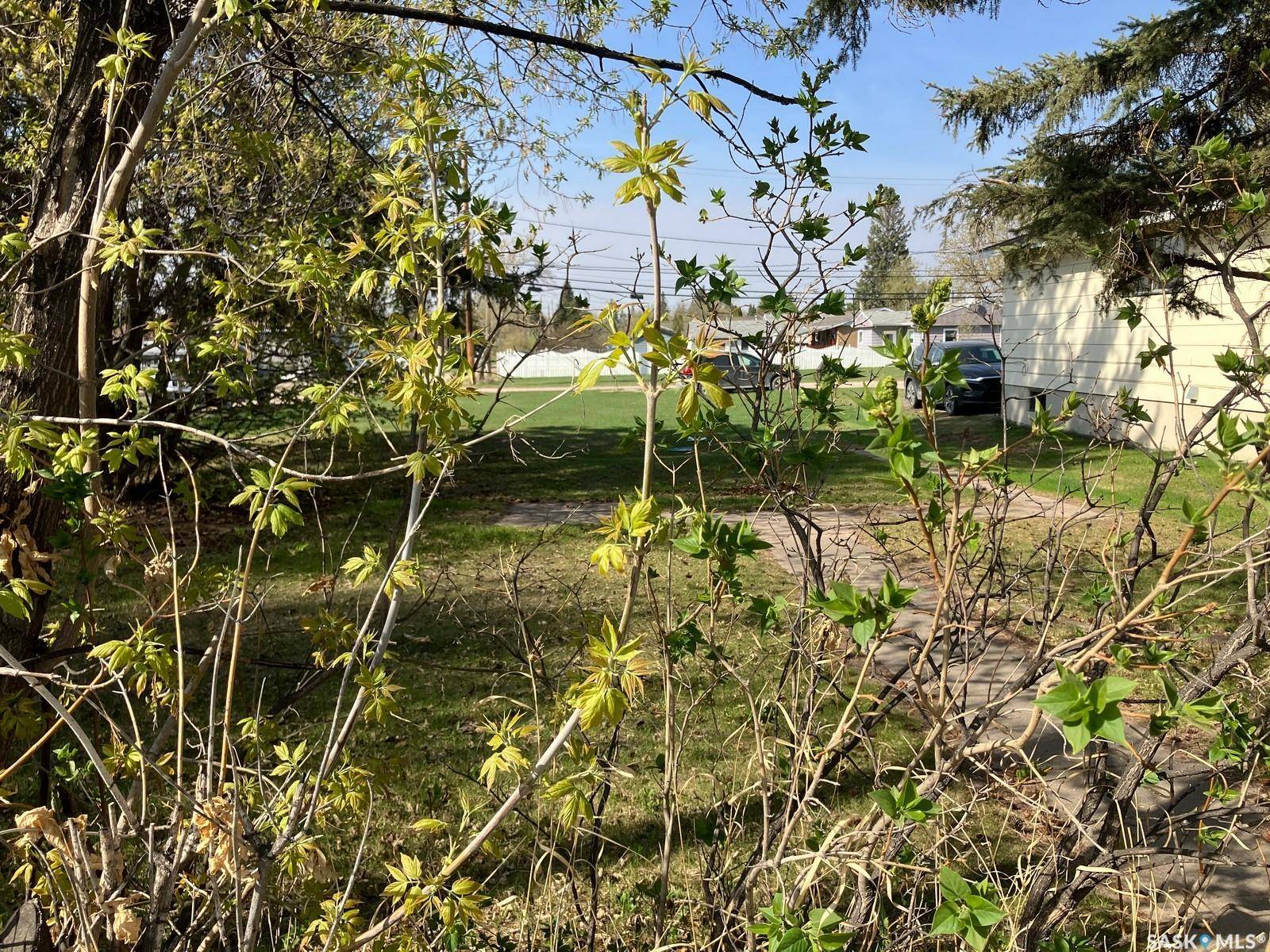 Nipawin, SK S0E 1E0,307 Nipawin ROAD E