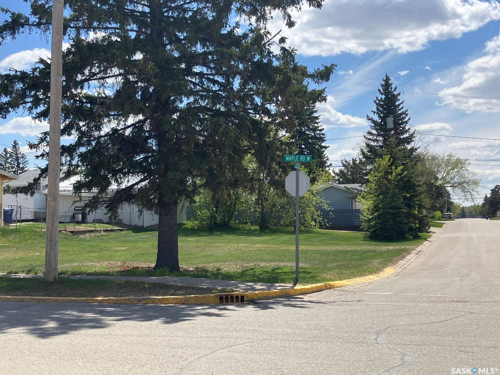 Nipawin, SK S0E 1E0,622 Maple ROAD W