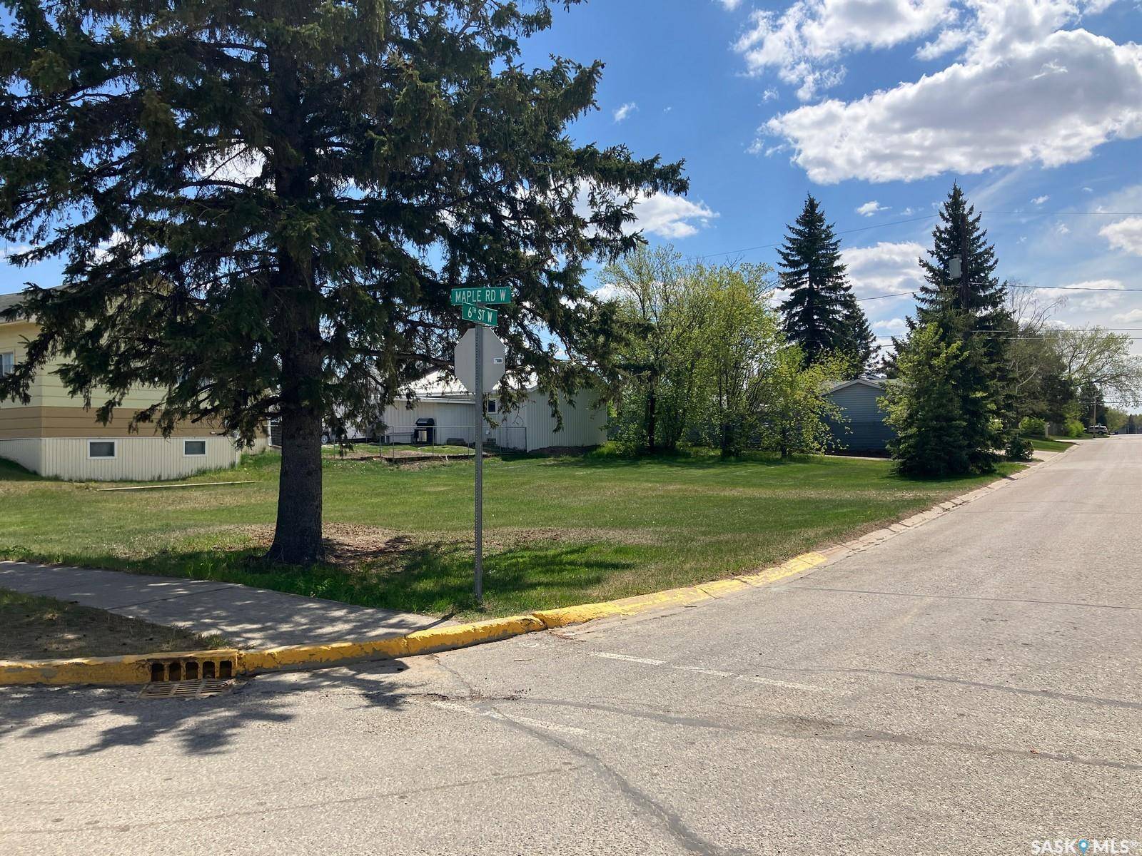 Nipawin, SK S0E 1E0,622 Maple ROAD W