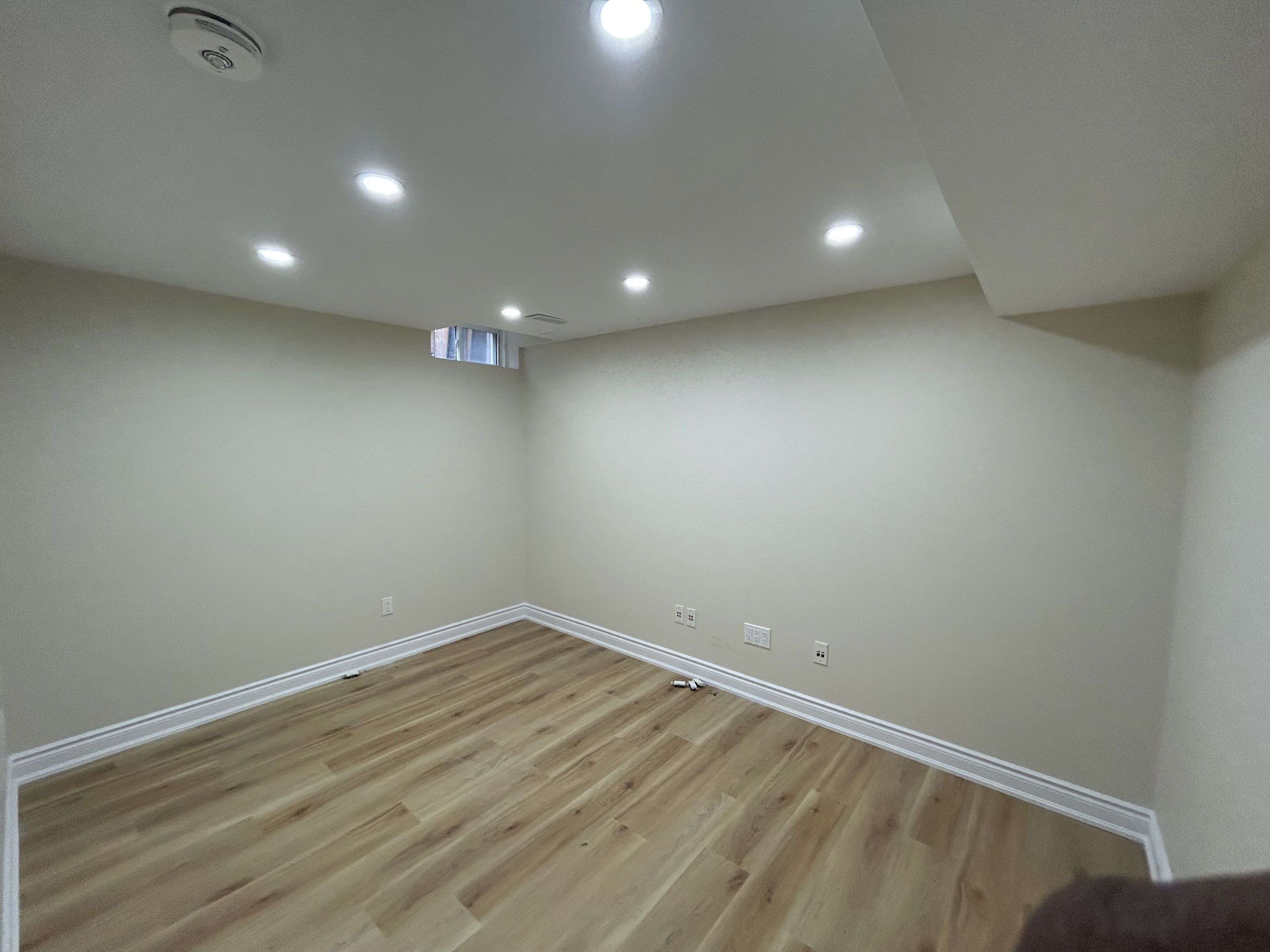 Mississauga, ON L5W 1C4,1110 Carding Mill PL #BSMNT