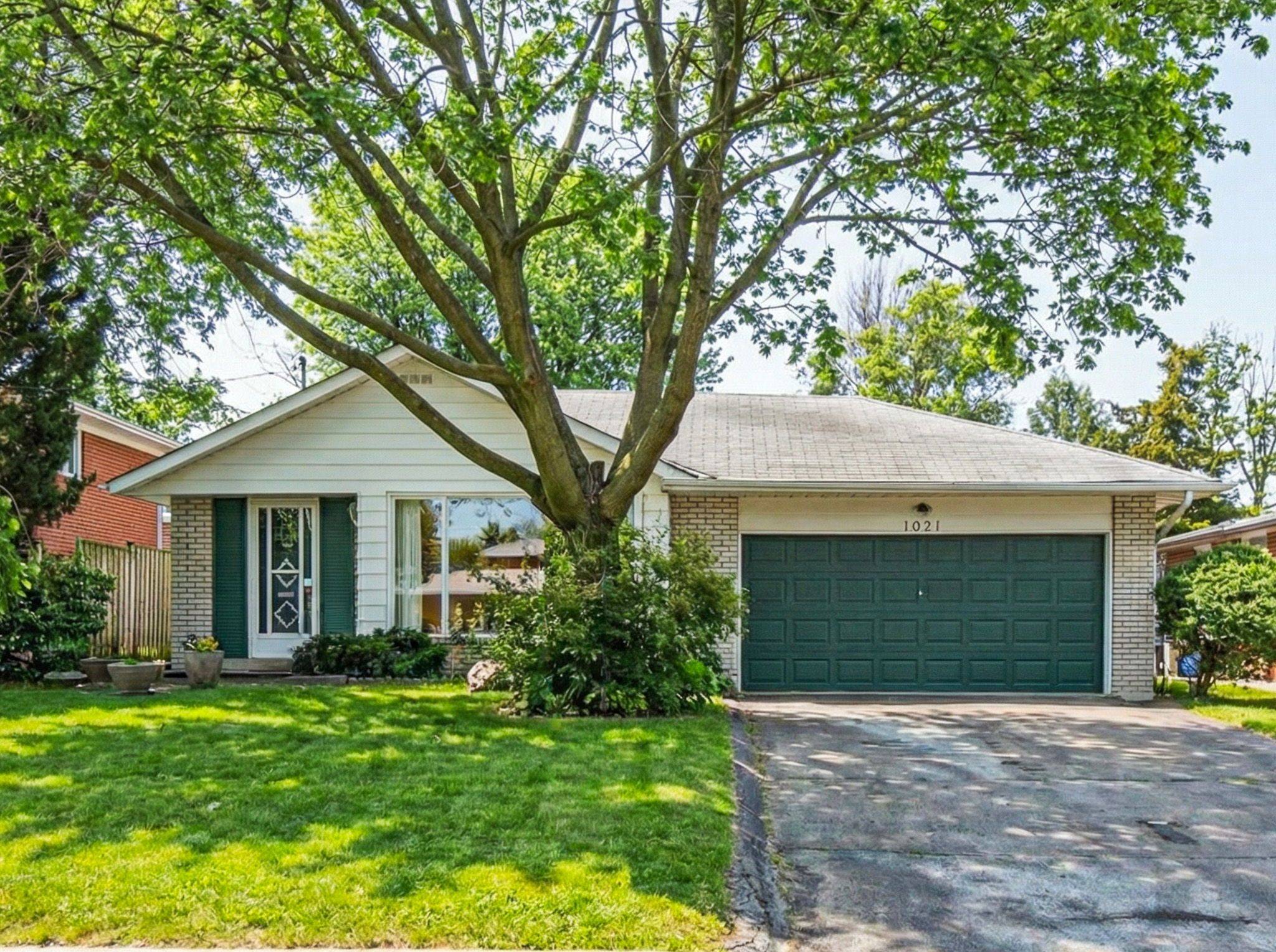 Mississauga, ON L4Y 2G4,1021 Vera Cruz DR