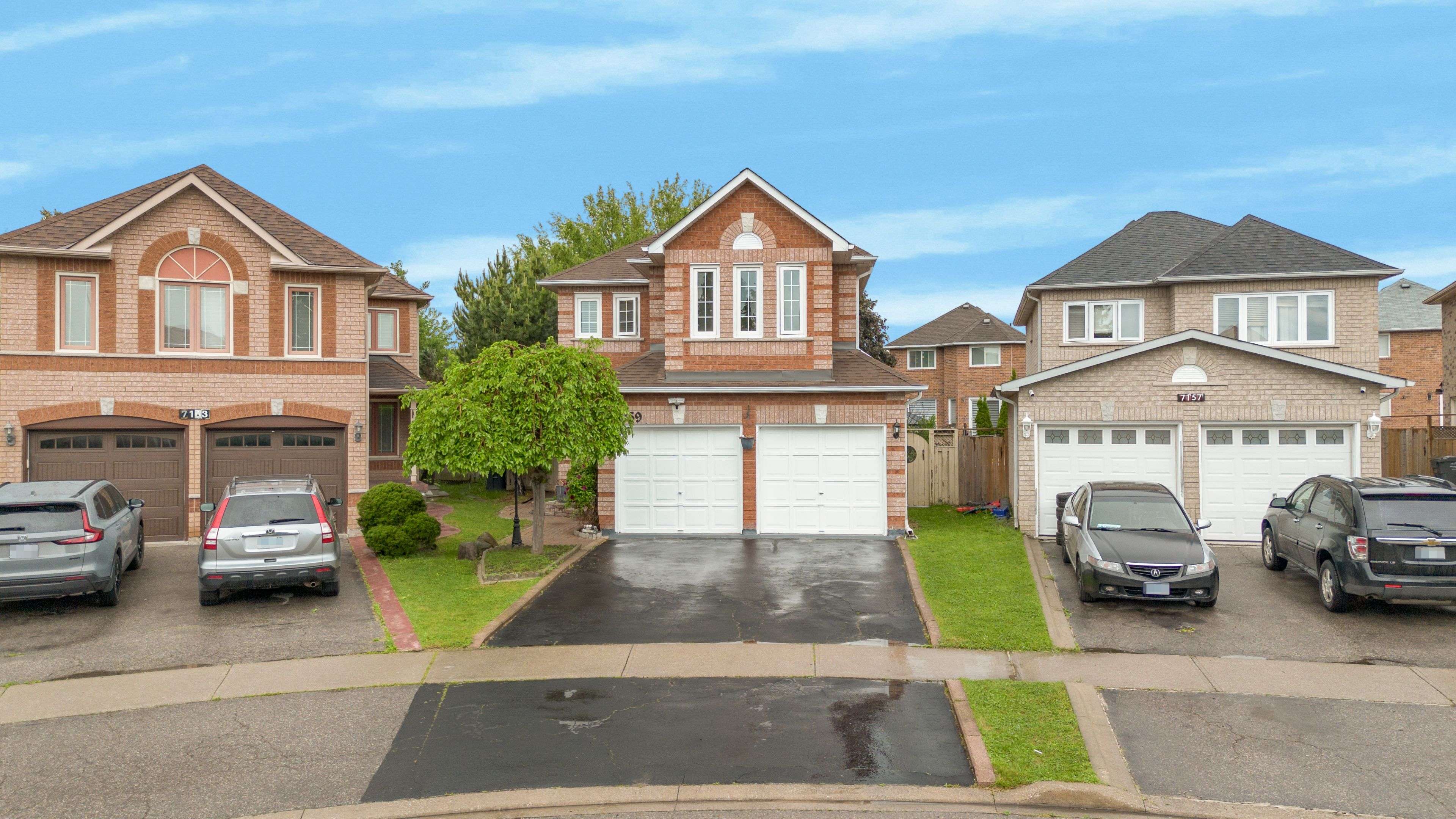 Mississauga, ON L5N 7H3,7159 Spyglass CRES