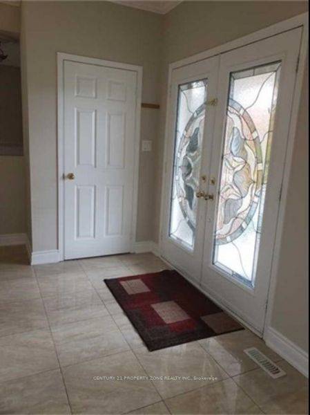 Brampton, ON L7A 3K4,21 Bentgrass LN