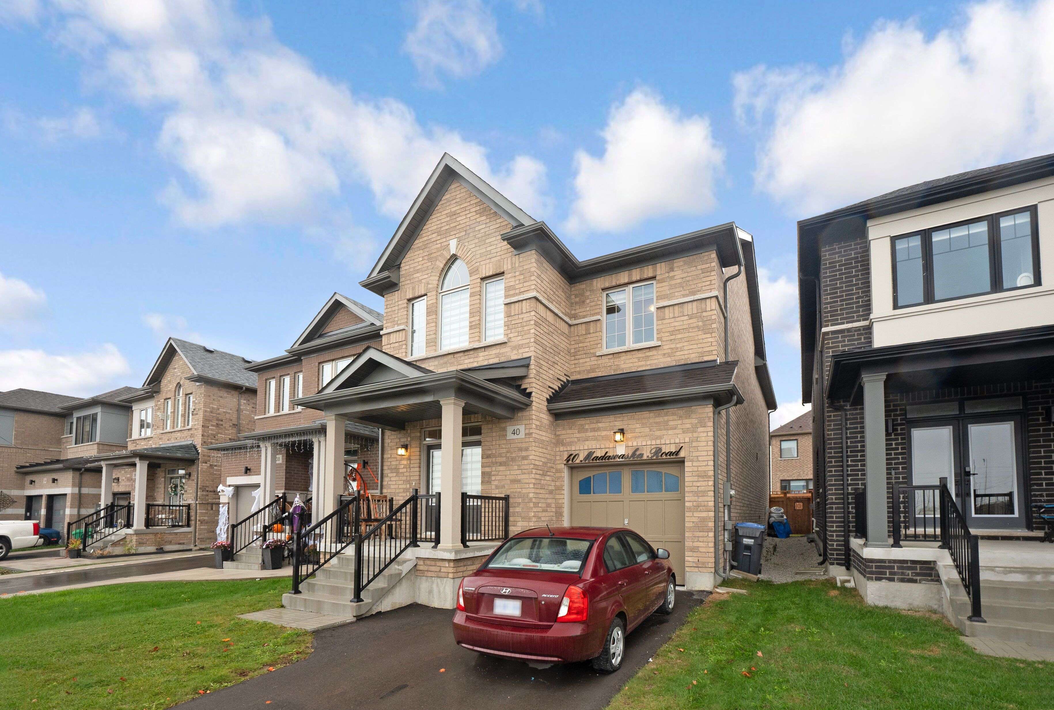 Caledon, ON L7C 1Z9,40 Madawaksa RD