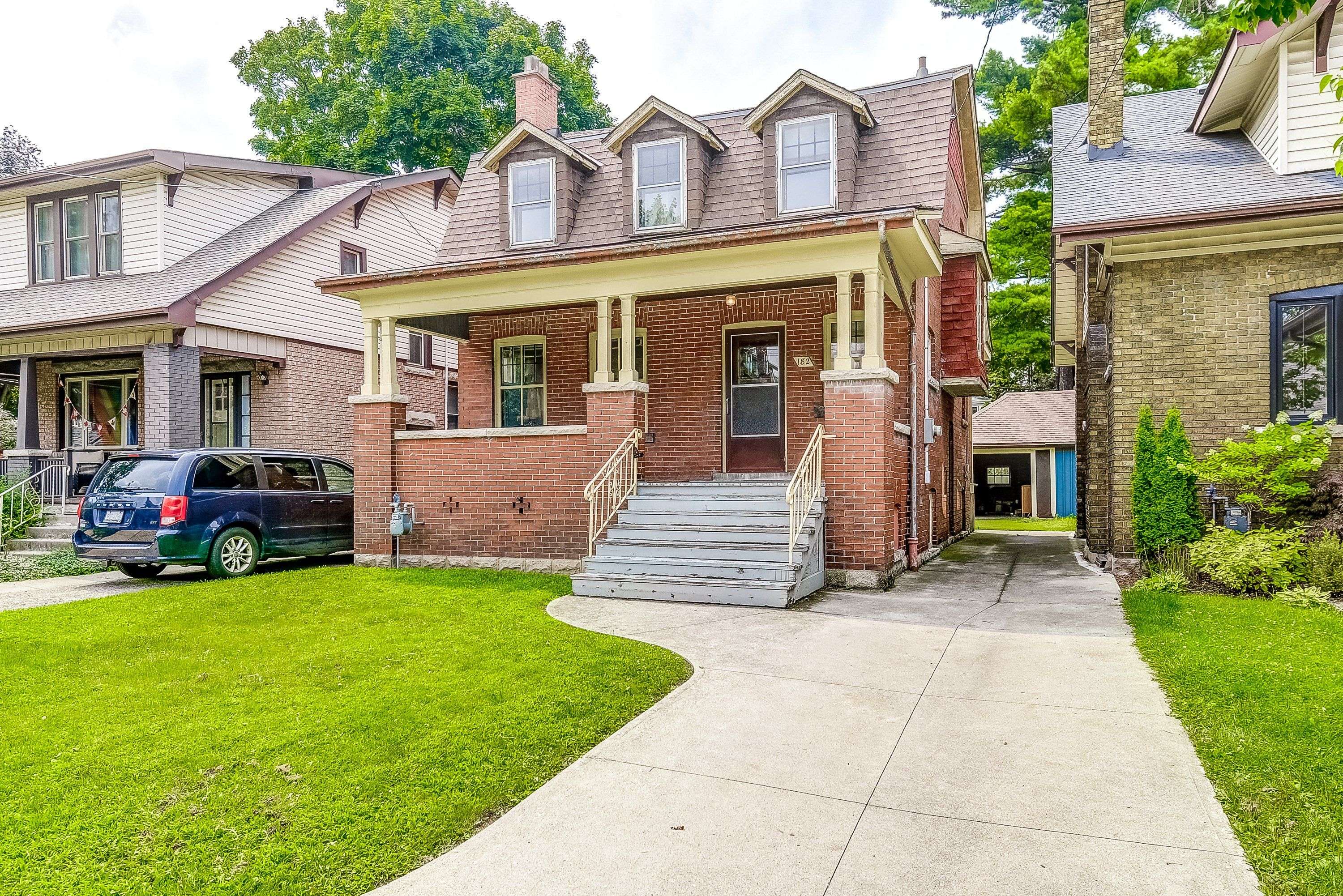 Hamilton, ON L8M 3K3,182 Balmoral AVE S