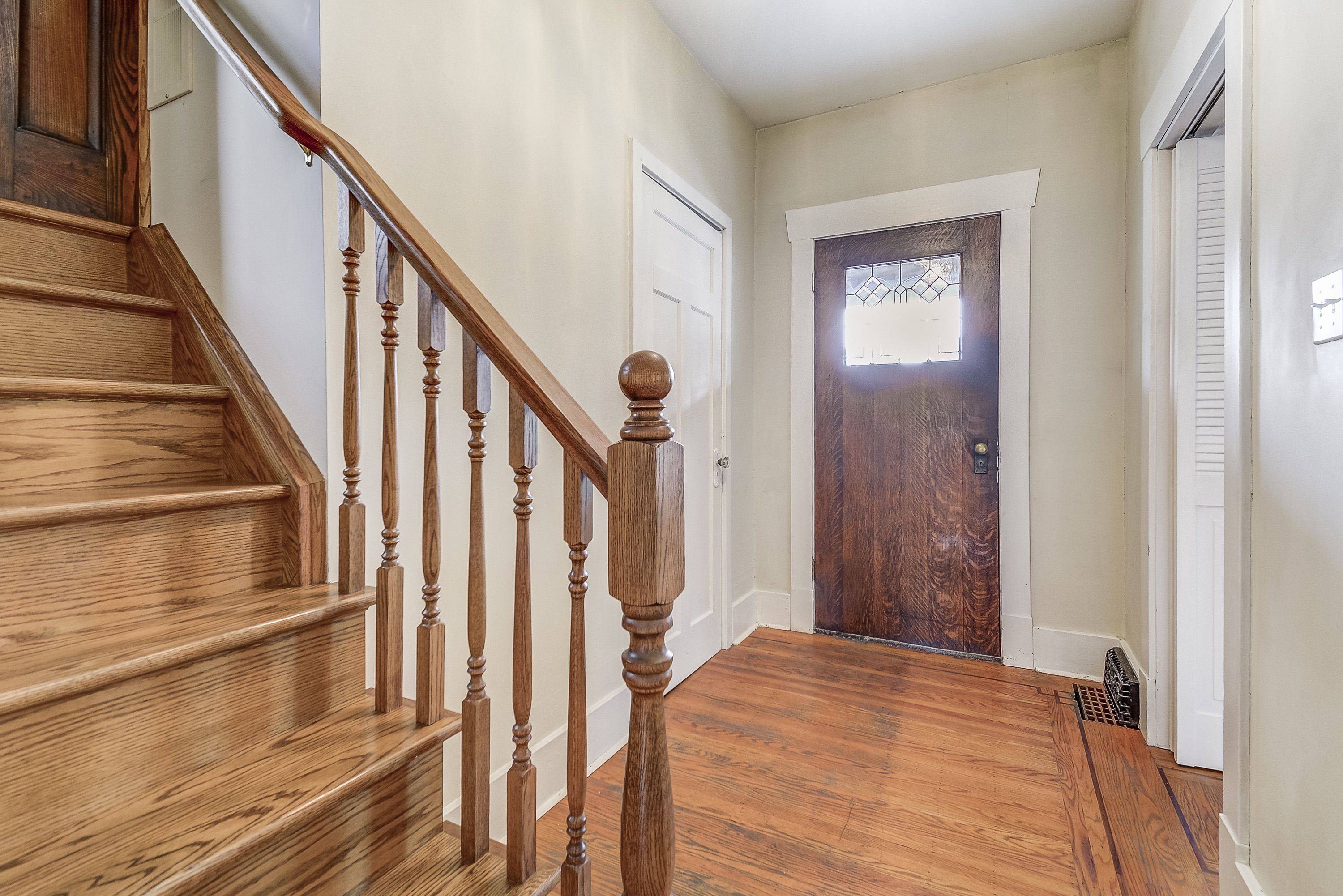 Hamilton, ON L8M 3K3,182 Balmoral AVE S