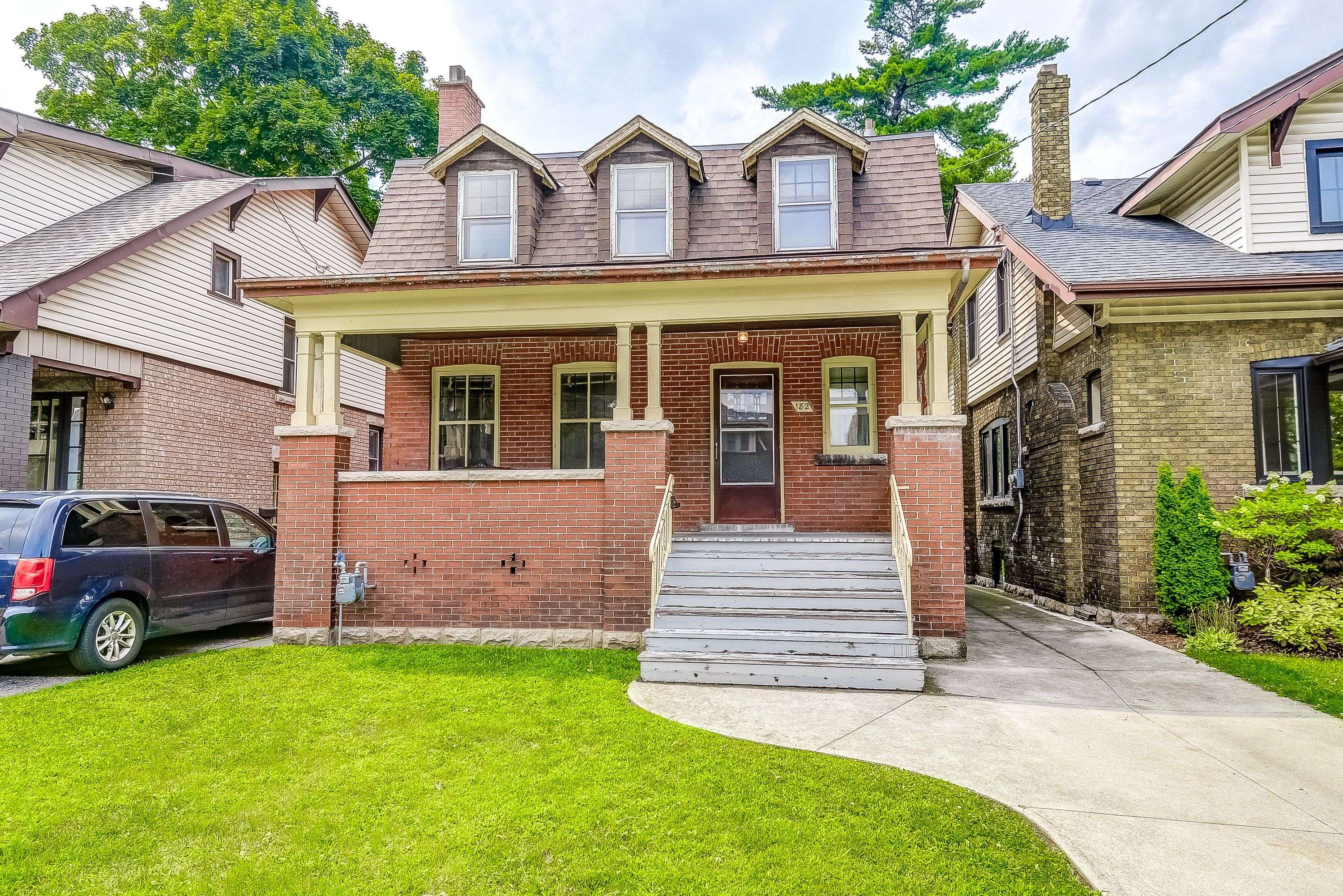 Hamilton, ON L8M 3K3,182 Balmoral AVE S