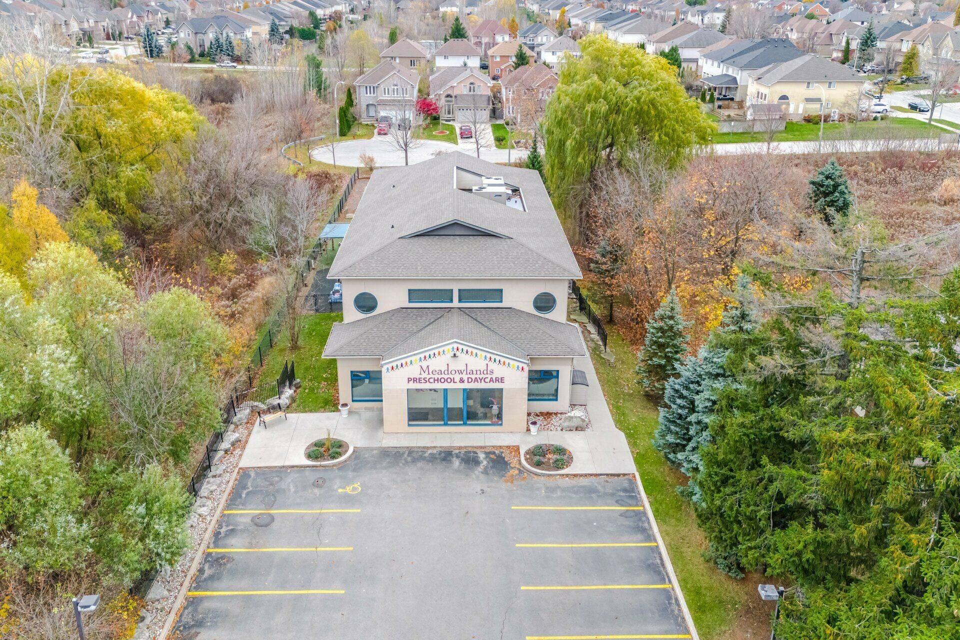 Hamilton, ON L9K 1J8,900 Golf Link RD