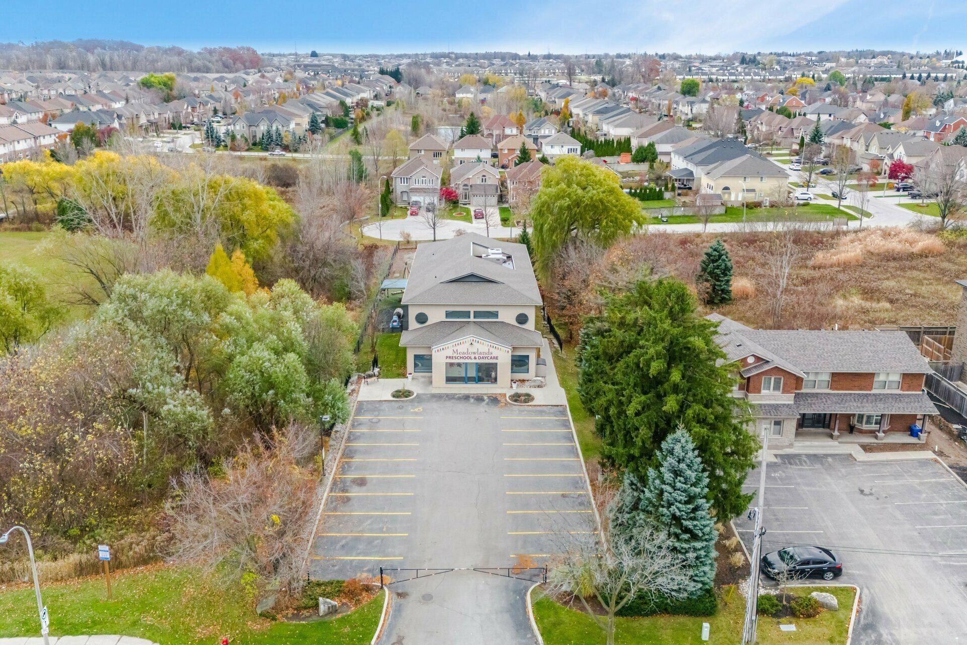 Hamilton, ON L9K 1J8,900 Golf Link RD