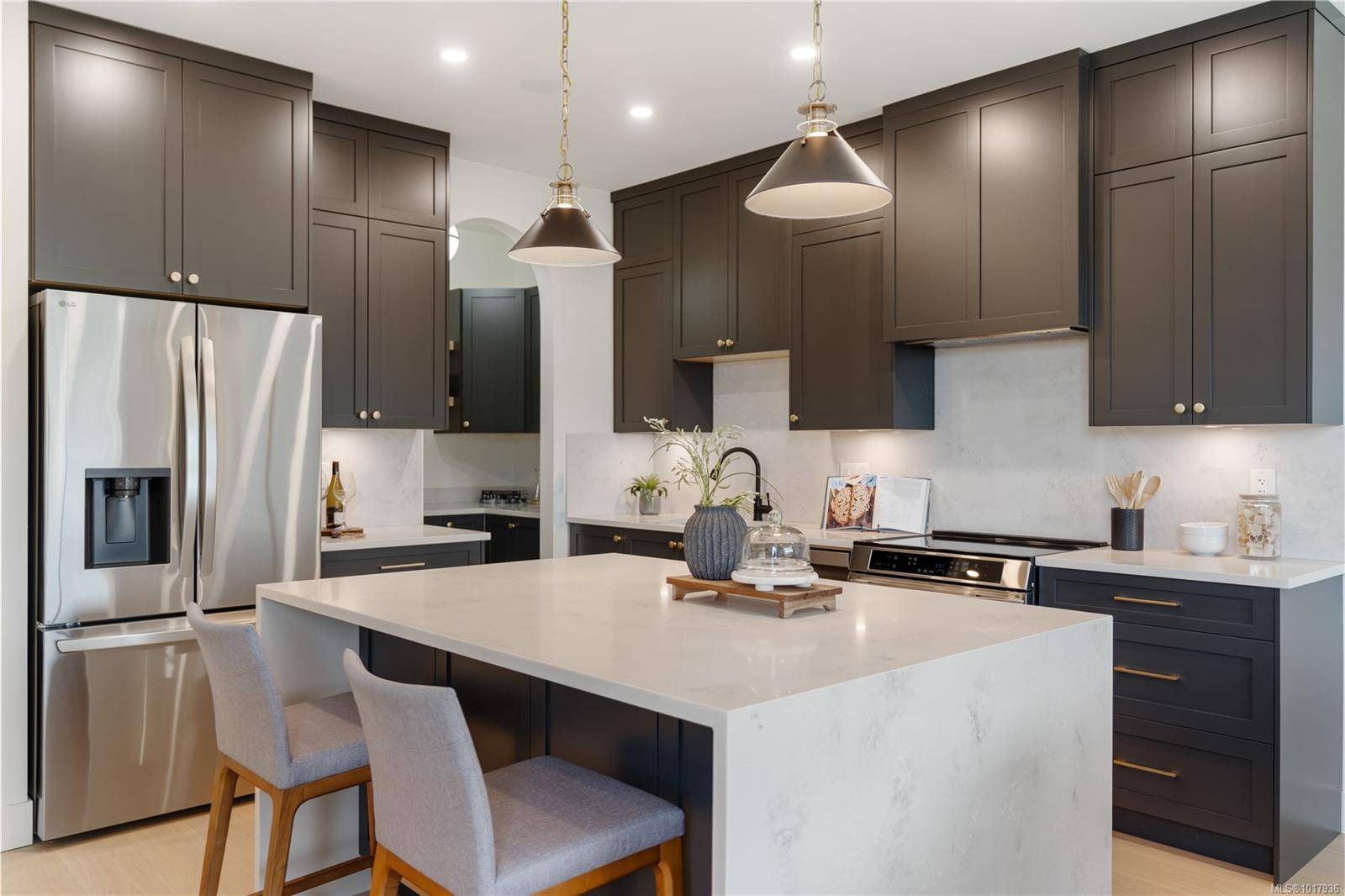 Langford, BC V9B 6C6,611 Madrona Pl