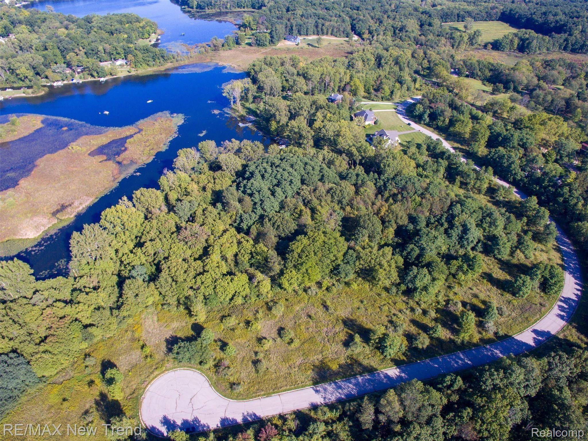 Howell, MI 48843,4681 ROYA TRL