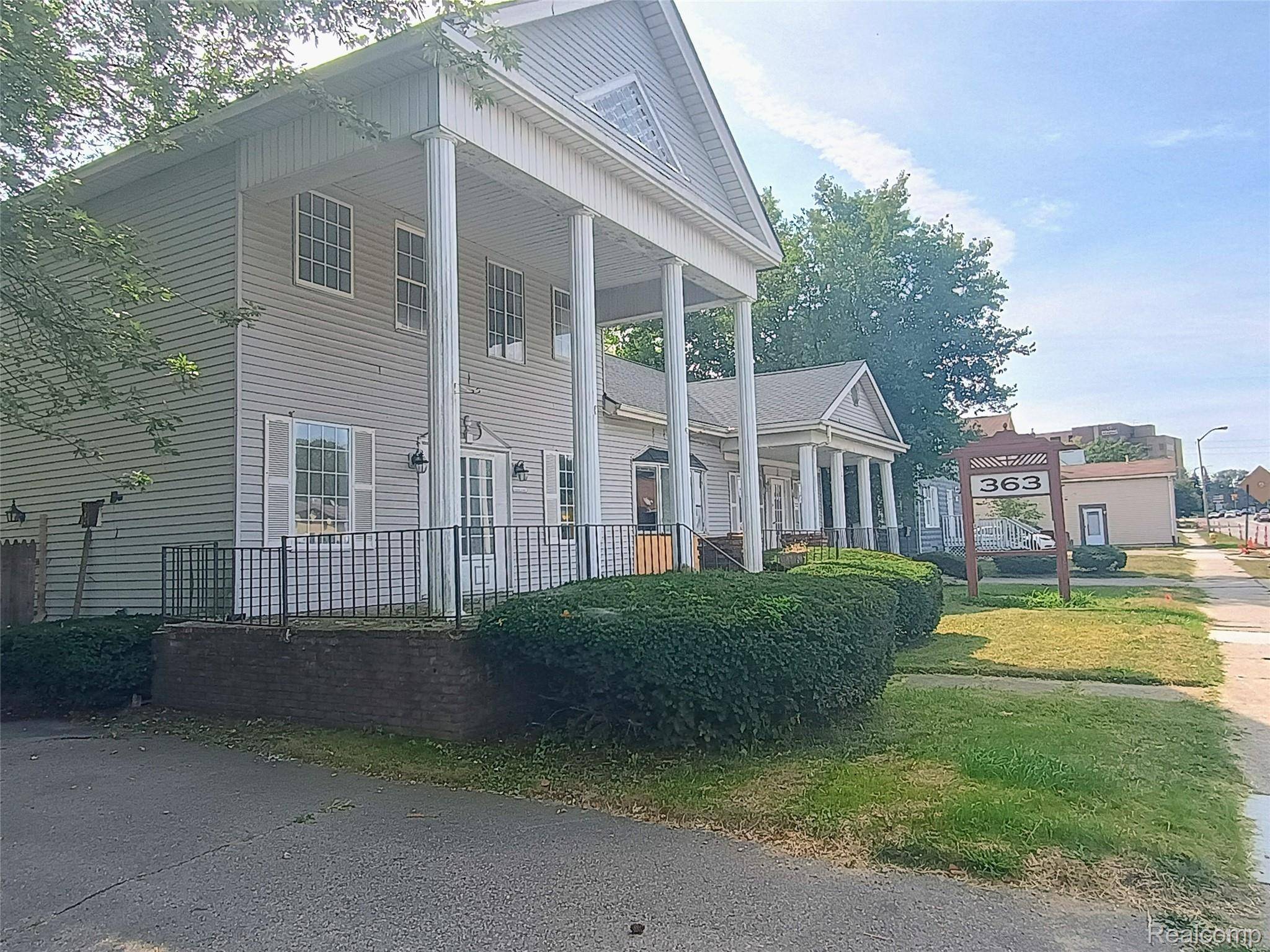 Pontiac, MI 48341,363 W Huron ST