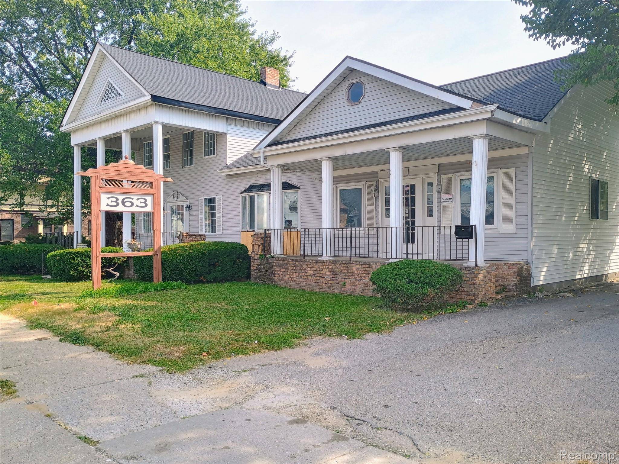 Pontiac, MI 48341,363 W Huron ST