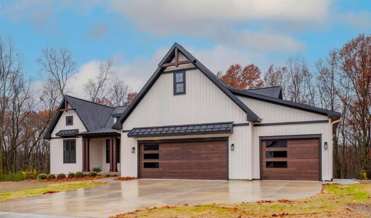 Grandville, MI 49418,776 Chancellor DR SW