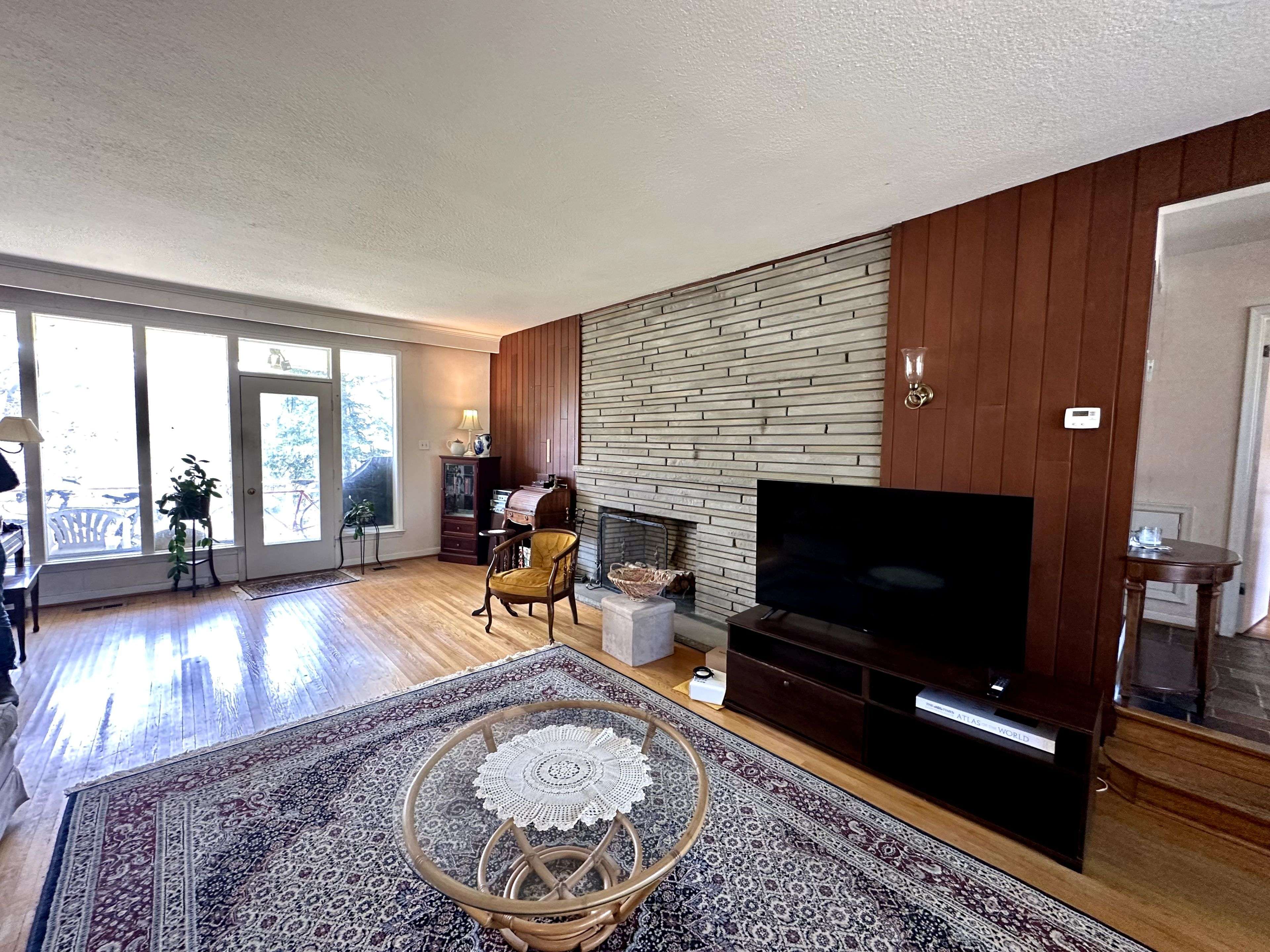 Toronto E08, ON M1M 1G4,23 Ayre Point RD