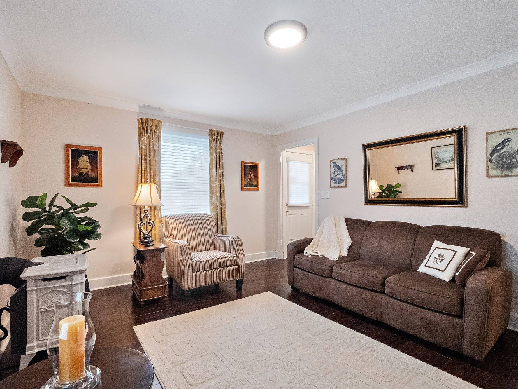 Fort Erie, ON L2A 2M2,207 Gilmore RD