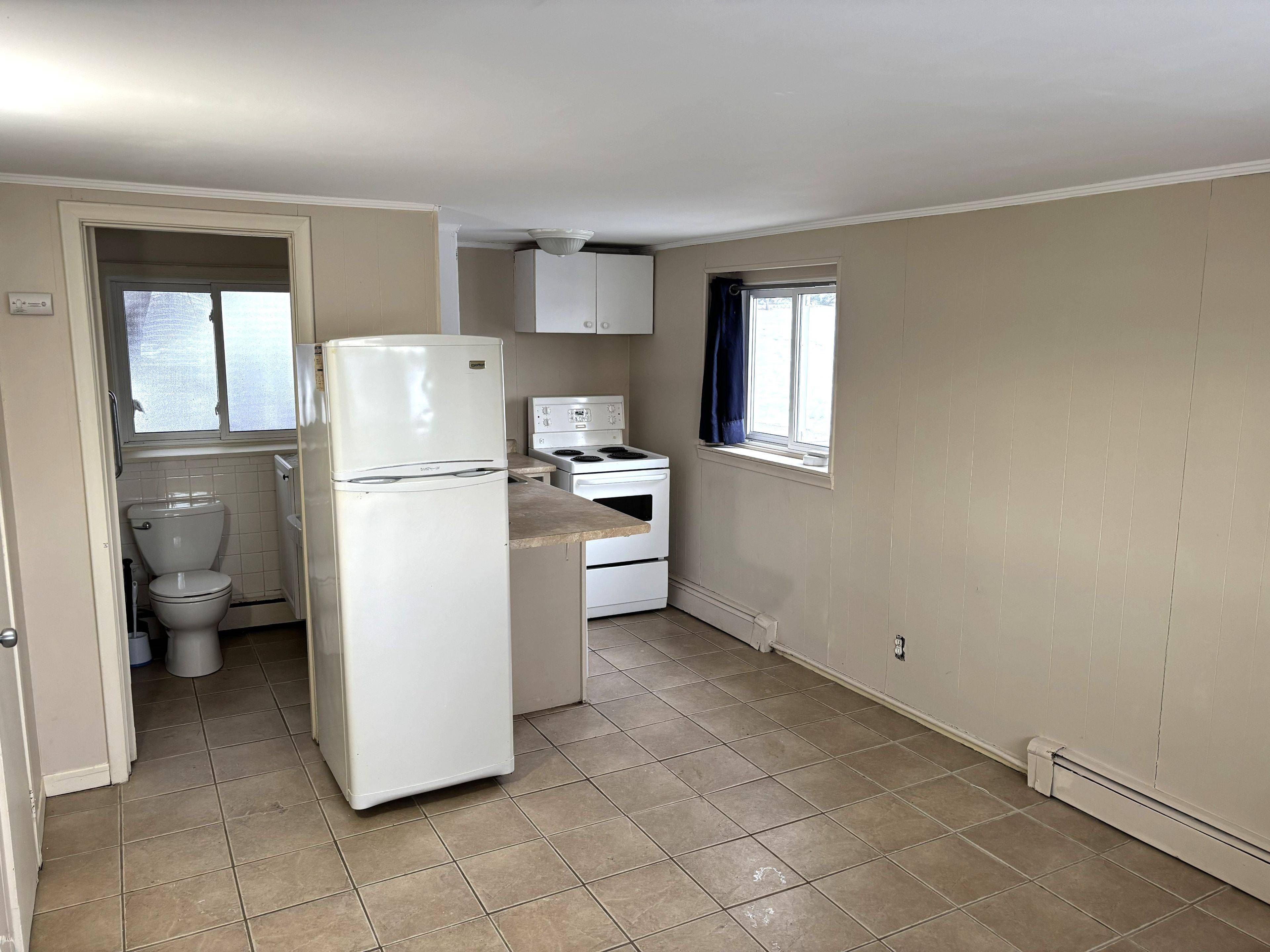 Fort Erie, ON L2A 1T9,97 Queen ST