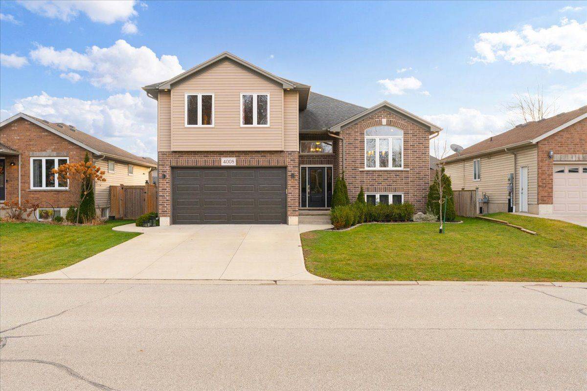 Petrolia, ON N0N 1R0,4008 Edward ST