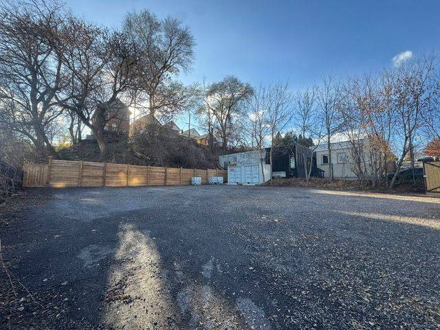 Hamilton, ON L8S 3M6,43 Glen RD