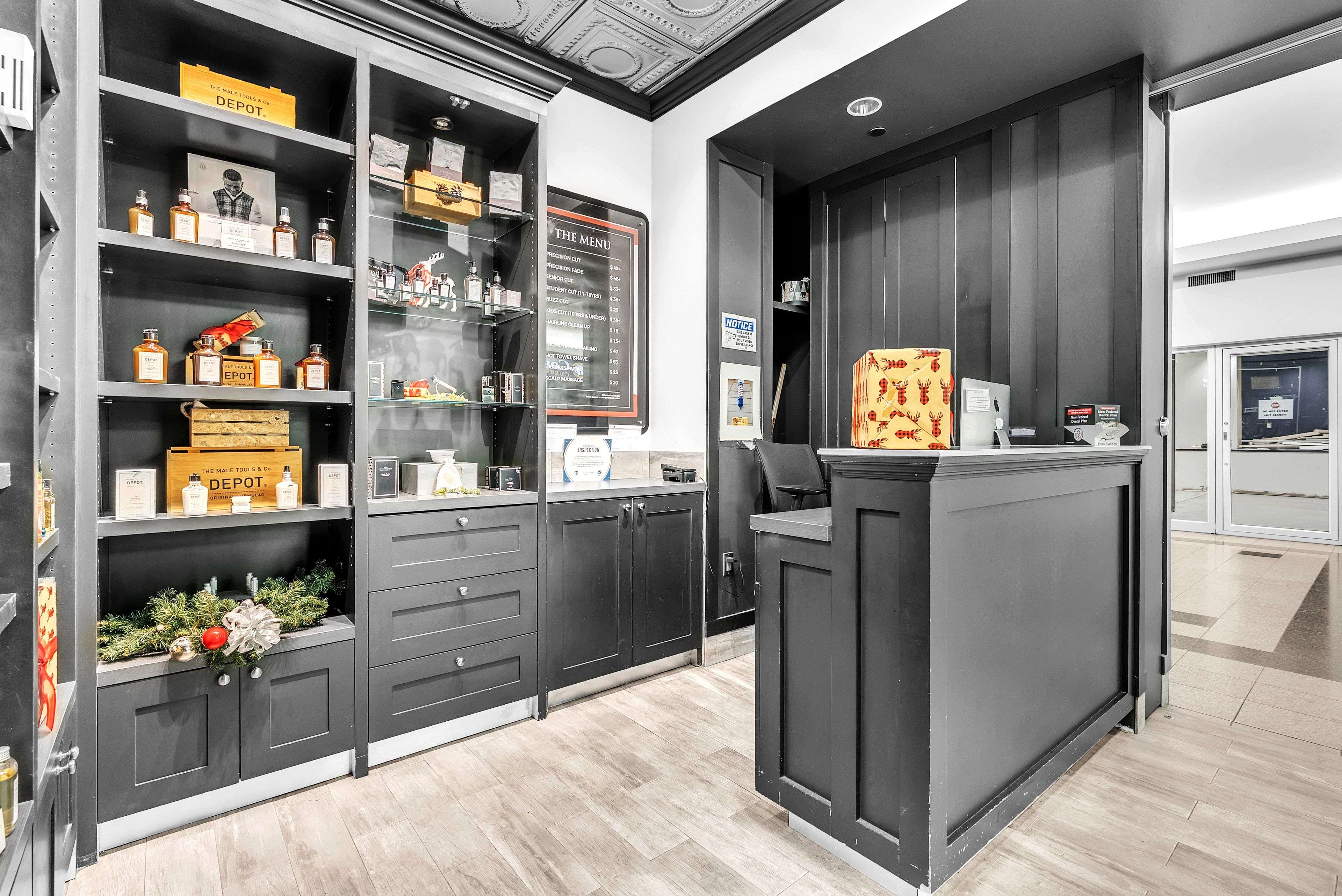 Hamilton, ON L8P 1A1,2 King ST W #168