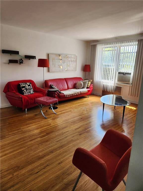 367 Avenue S #4A, Gravesend, NY 11223