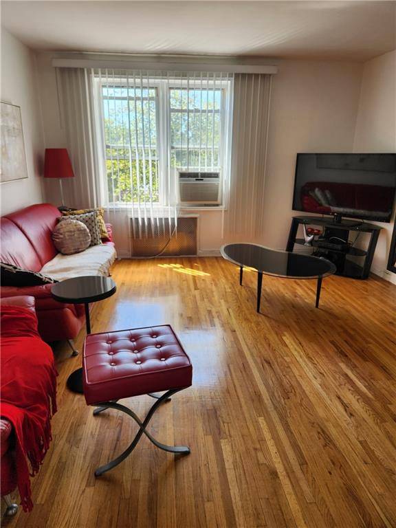 367 Avenue S #4A, Gravesend, NY 11223