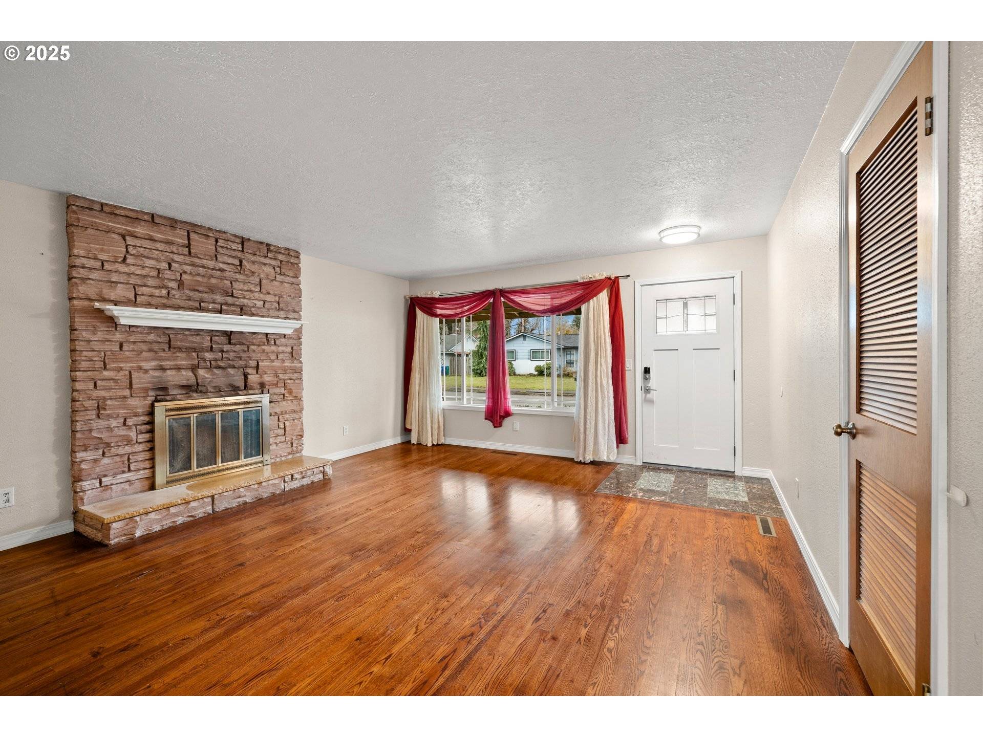 Portland, OR 97230,17705 NE MULTNOMAH DR