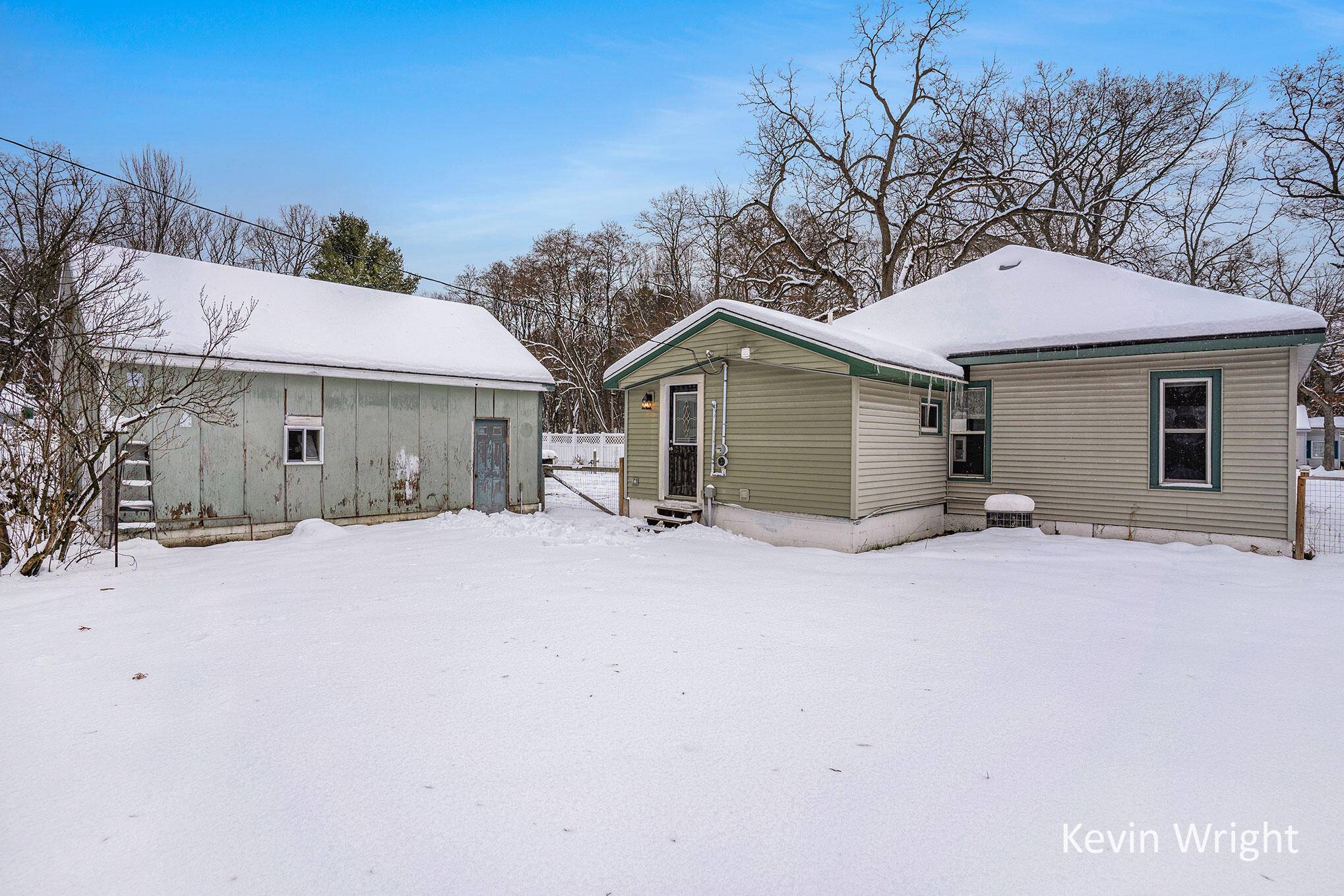 Twin Lake, MI 49457,6137 East ST