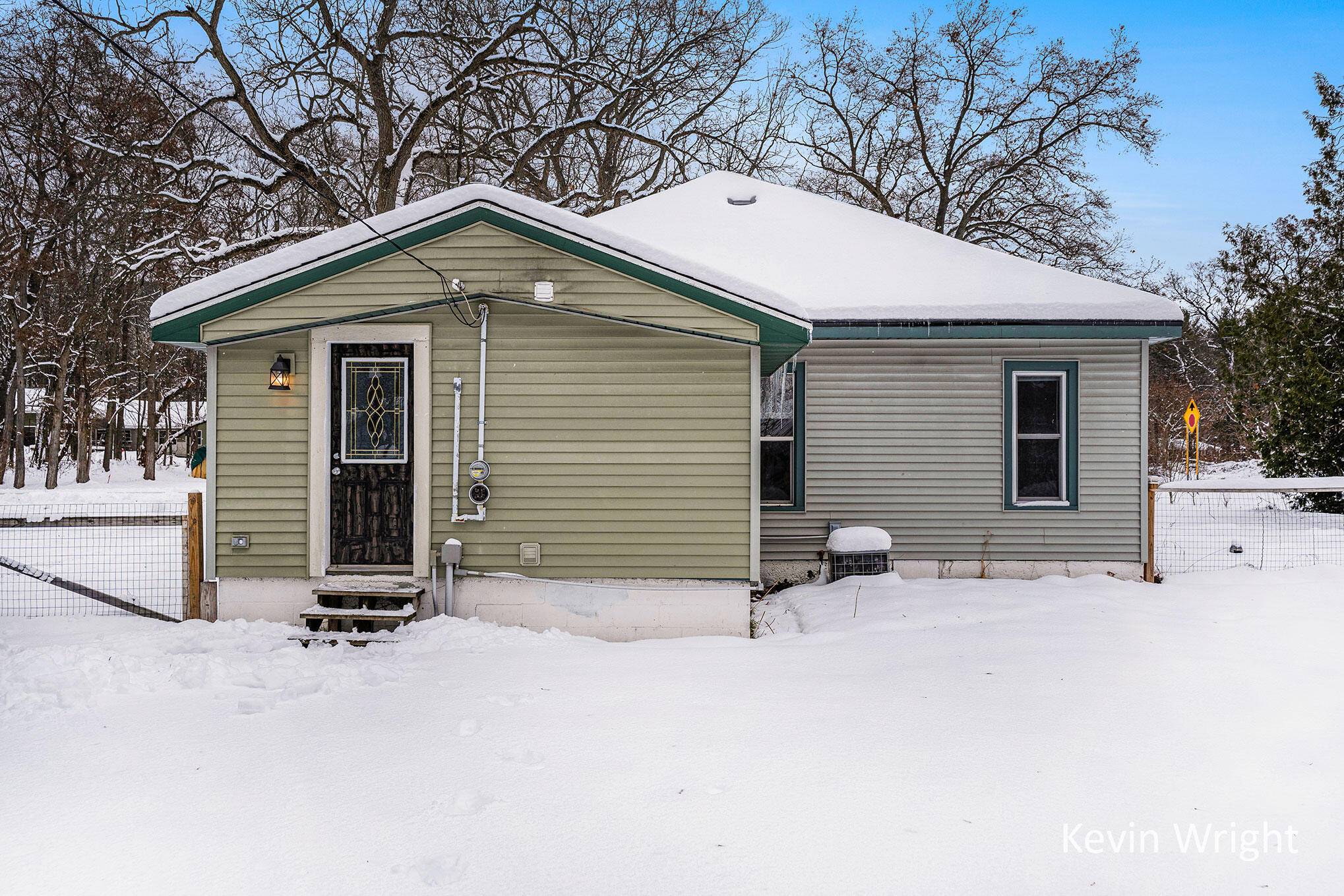 Twin Lake, MI 49457,6137 East ST