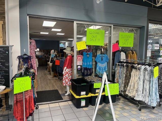 Comox, BC V9M 3M9,215 Port Augusta St #17