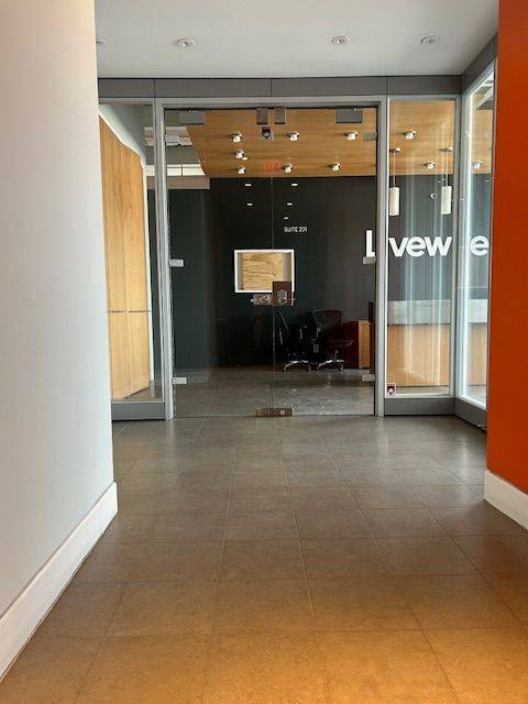 Toronto C11, ON M4G 2H7,109 Vanderhoof AVE #203