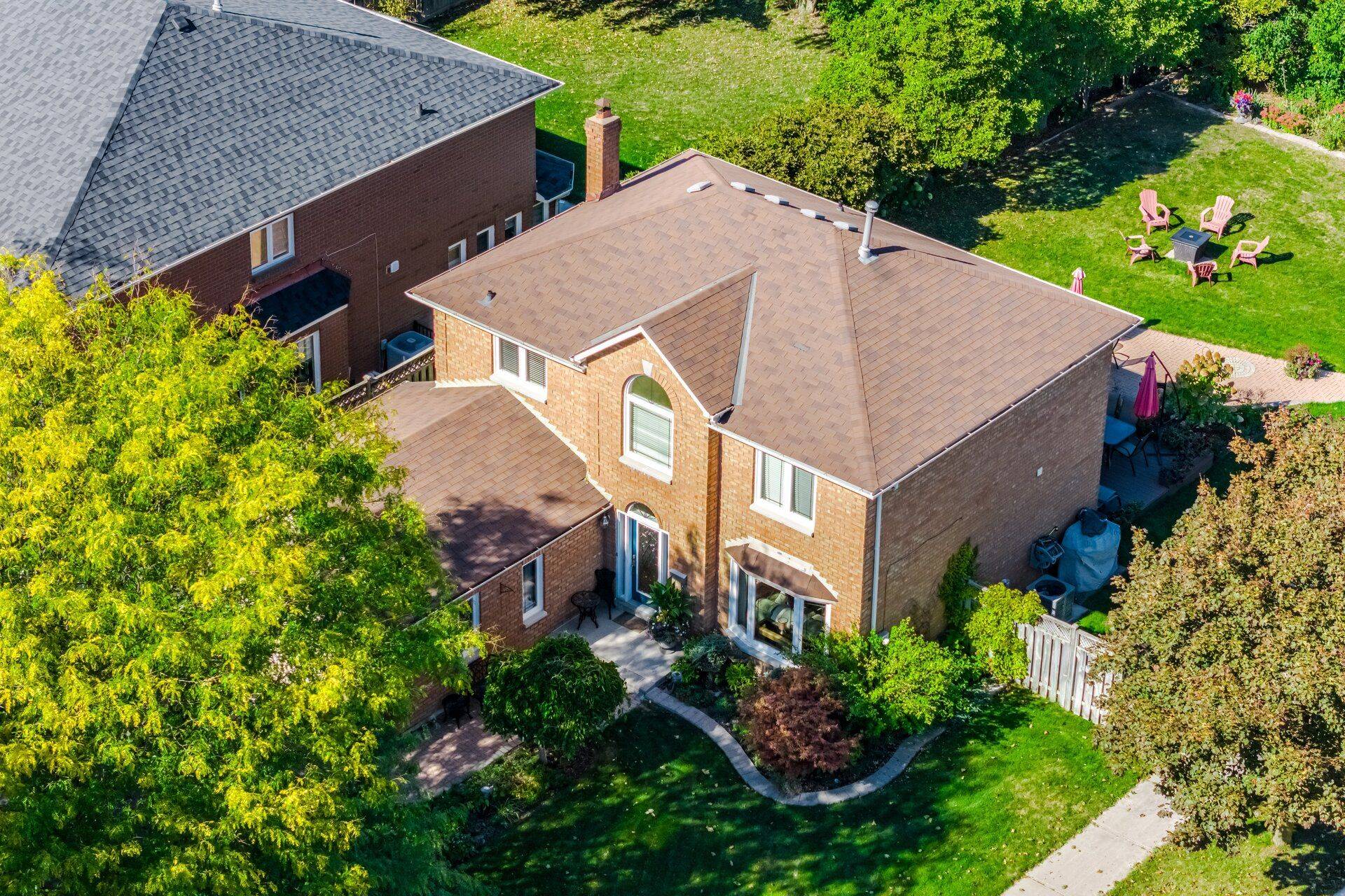 Brampton, ON L6Z 3P5,30 Starling CT