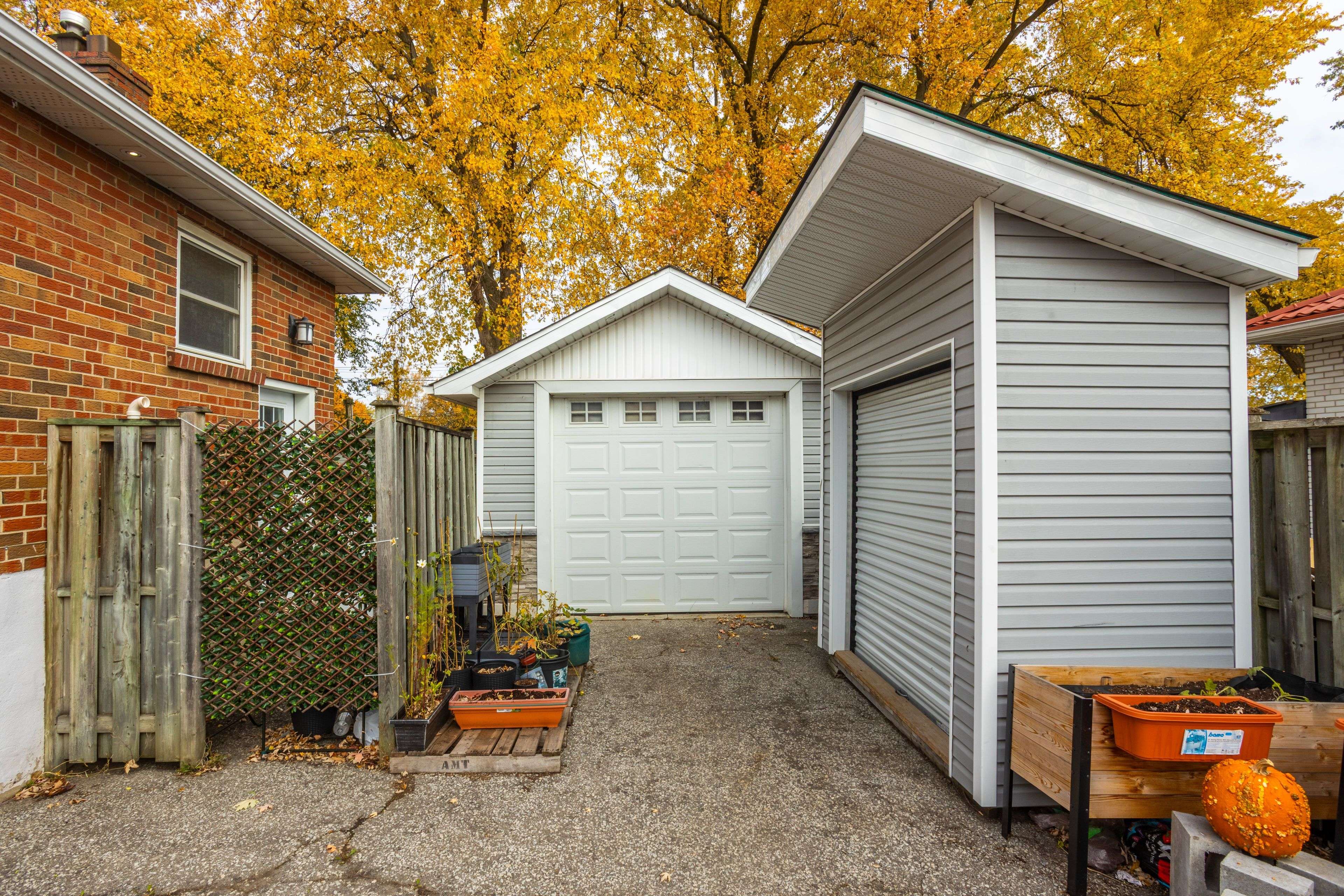 Mississauga, ON L5E 2G7,1093 Ogden AVE