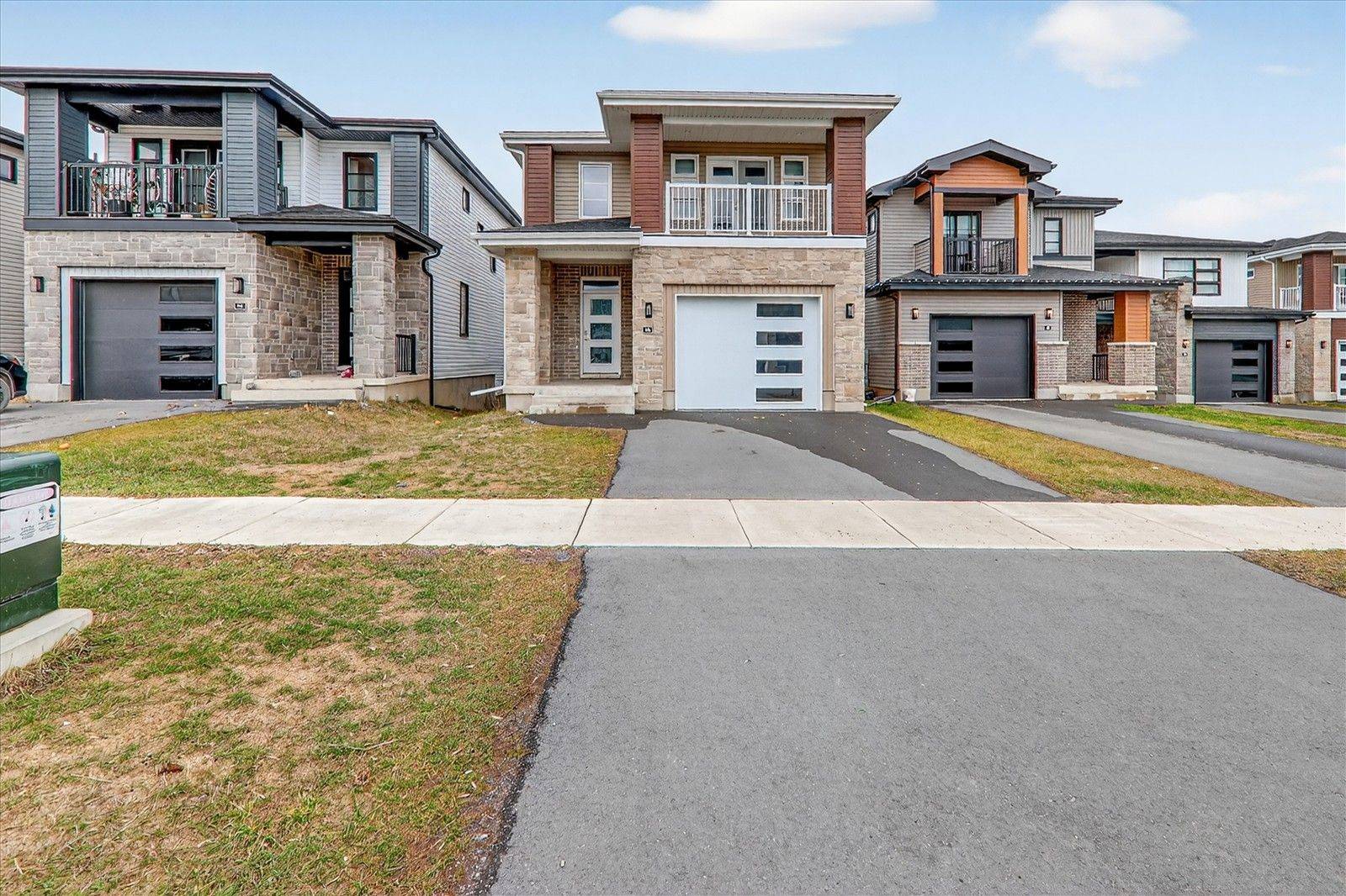 Loyalist, ON K7N 0E3,46 Erie CT