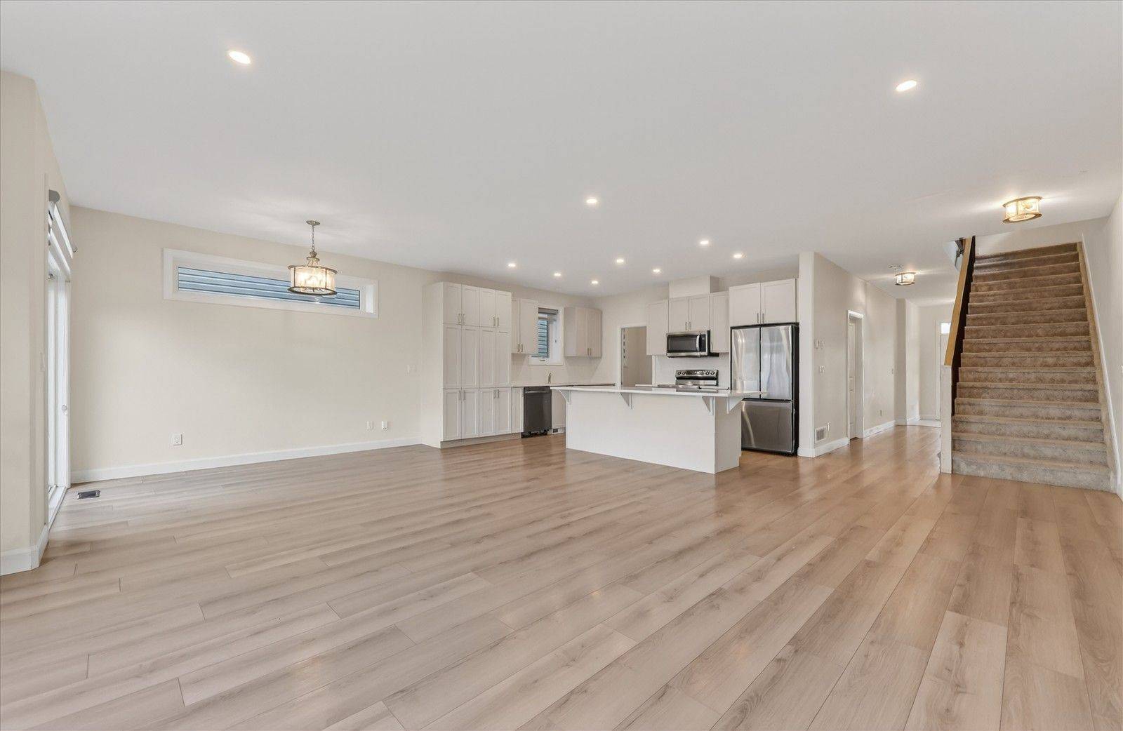 Loyalist, ON K7N 0E3,46 Erie CT