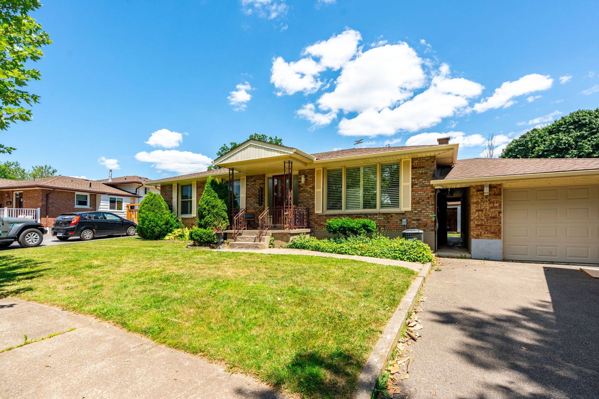 Niagara Falls, ON L2G 2R9,5712 Sunnylea CRES