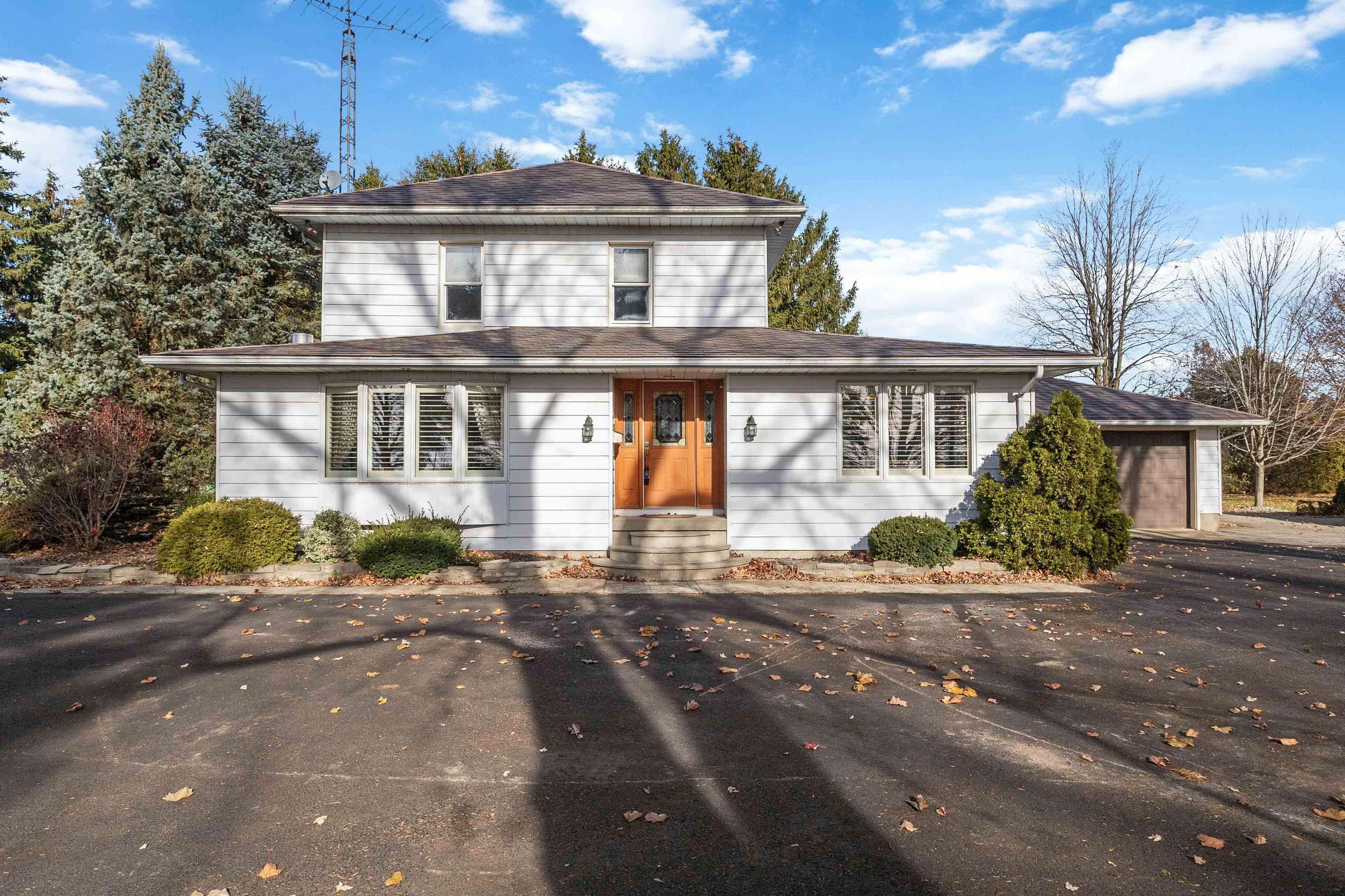 Warwick, ON N0M 1B0,7884 Birnam Line