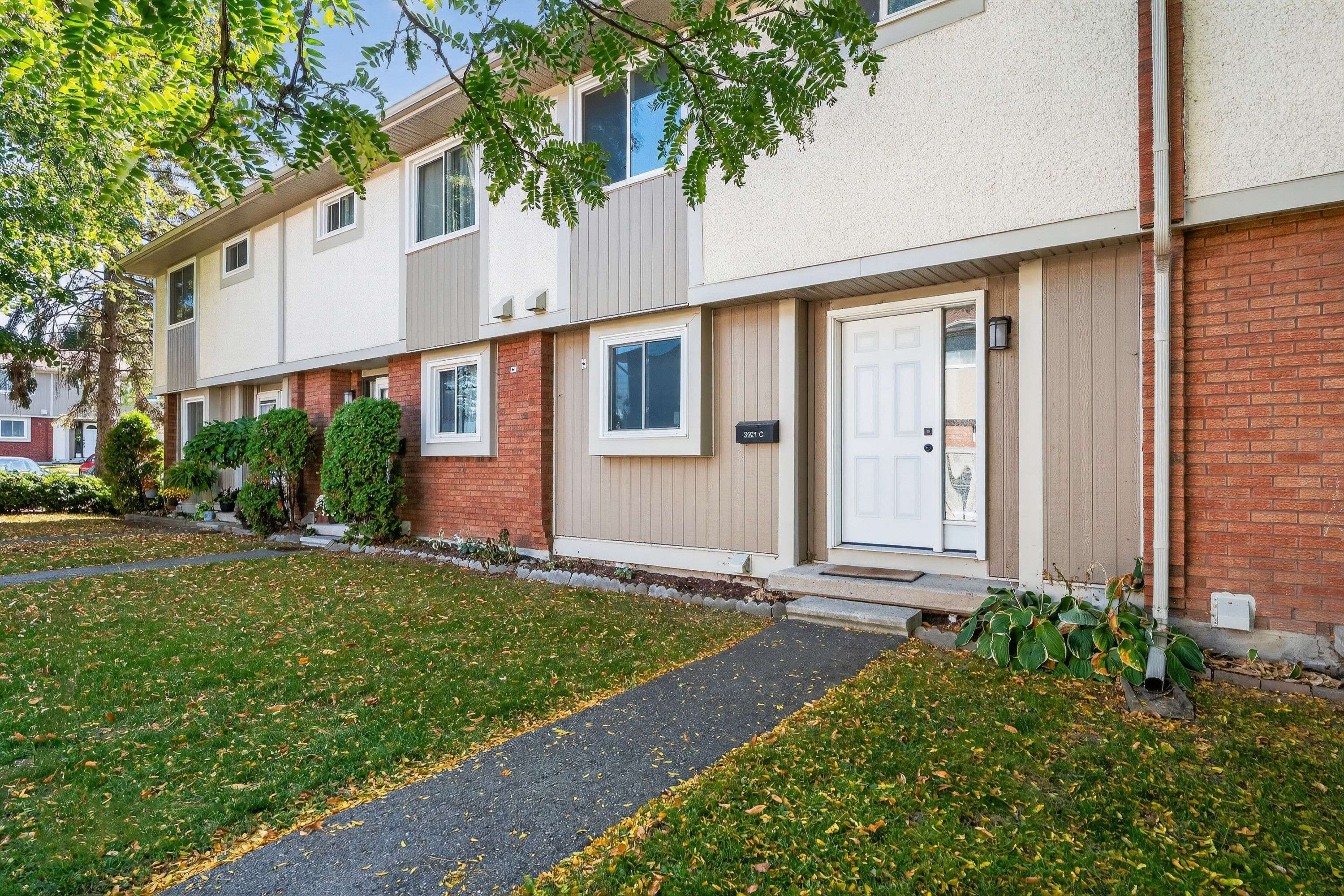 Bells Corners And South To Fallowfield, ON K2H 8T9,3921C Old Richmond RD